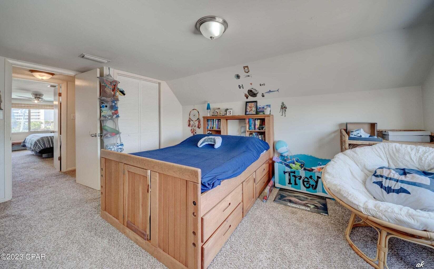 HOLIDAY BEACH UNIT 14 - Residential