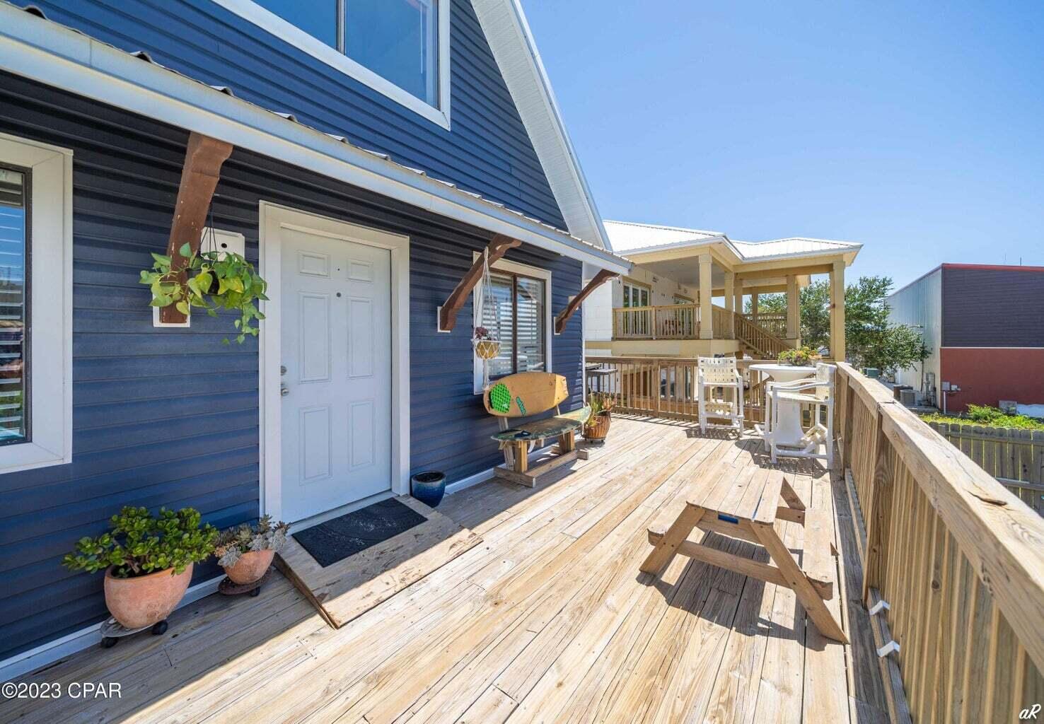 HOLIDAY BEACH UNIT 14 - Residential