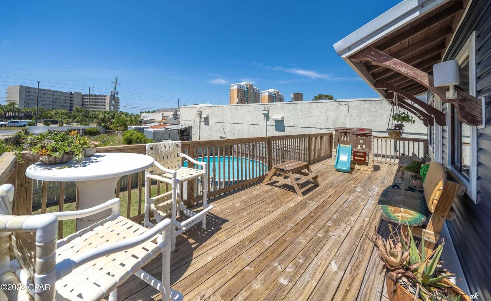 HOLIDAY BEACH UNIT 14 - Residential