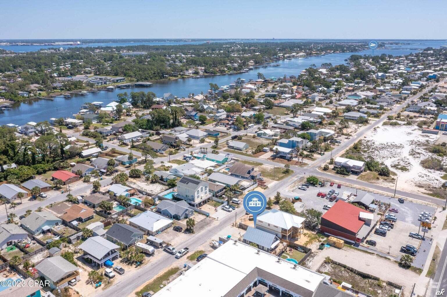 HOLIDAY BEACH UNIT 14 - Residential