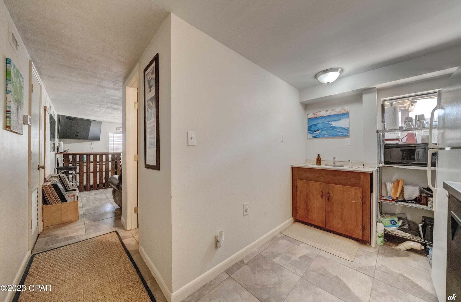 HOLIDAY BEACH UNIT 14 - Residential