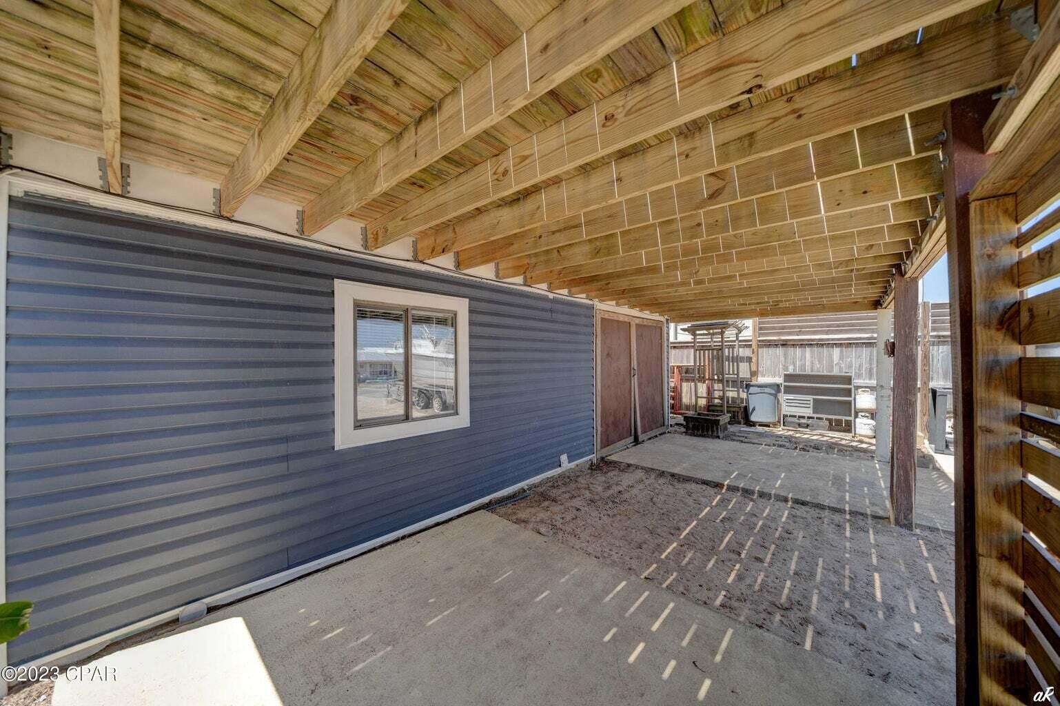 HOLIDAY BEACH UNIT 14 - Residential