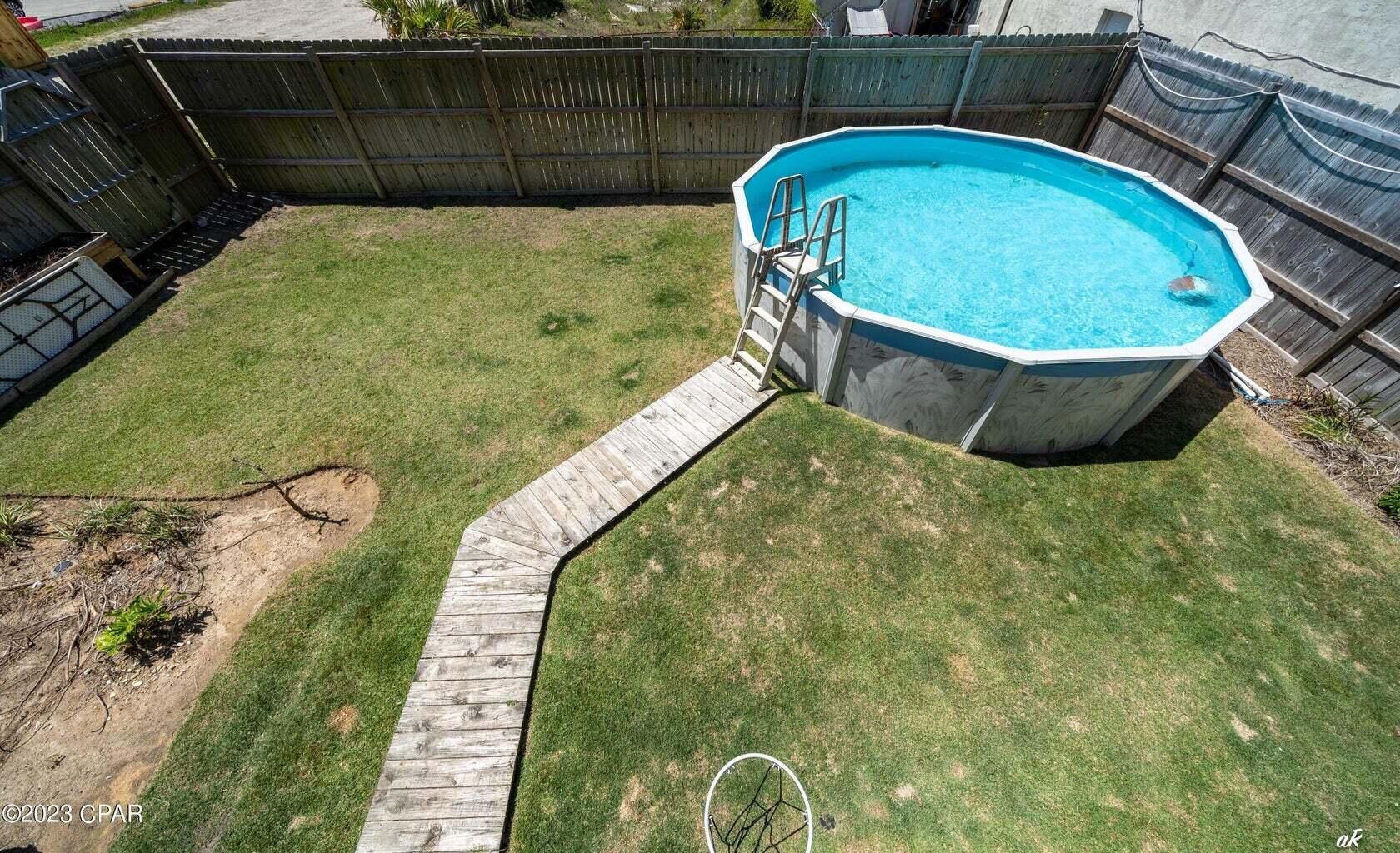 HOLIDAY BEACH UNIT 14 - Residential