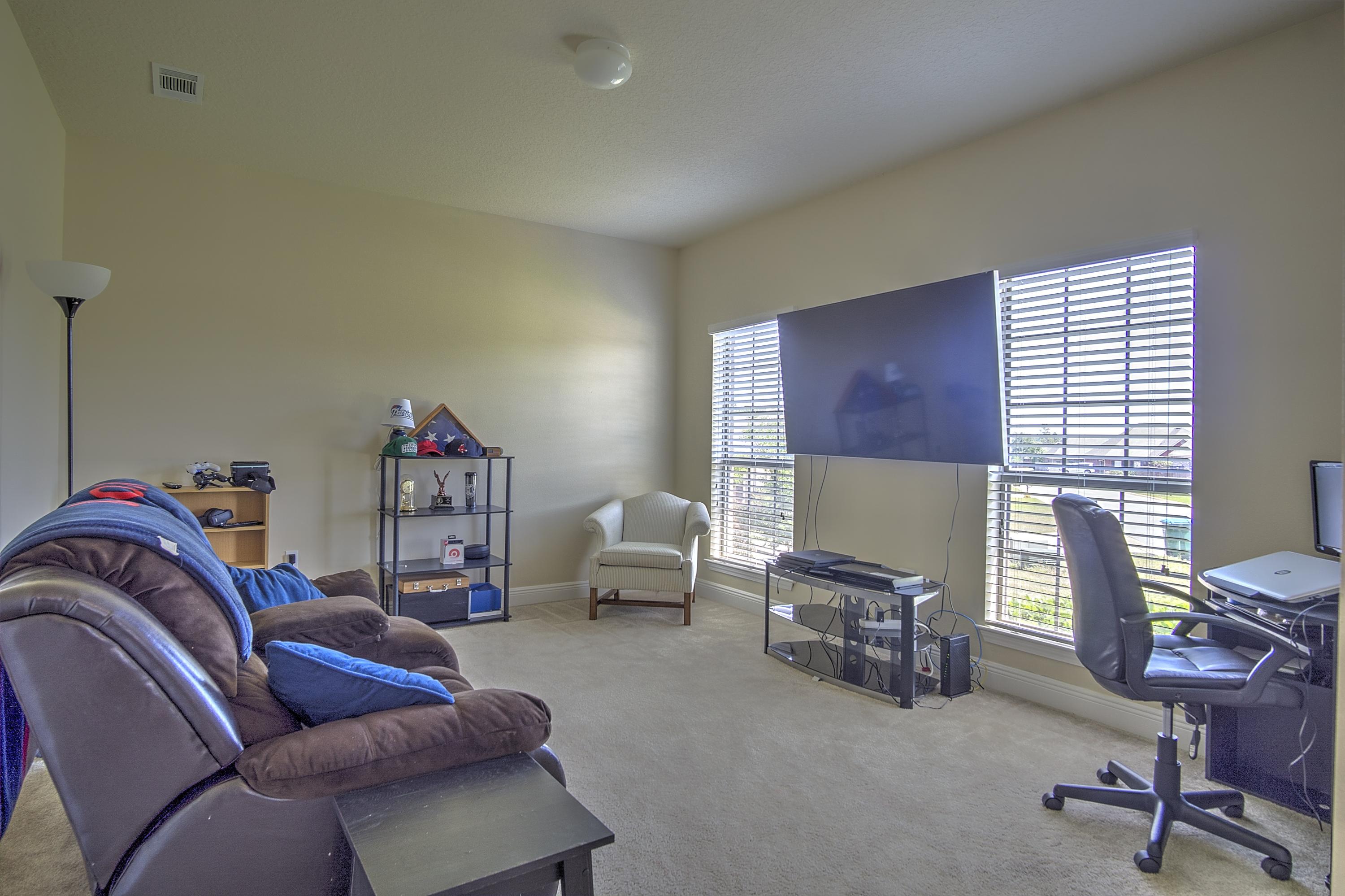 LIBERTY OAKS - Residential