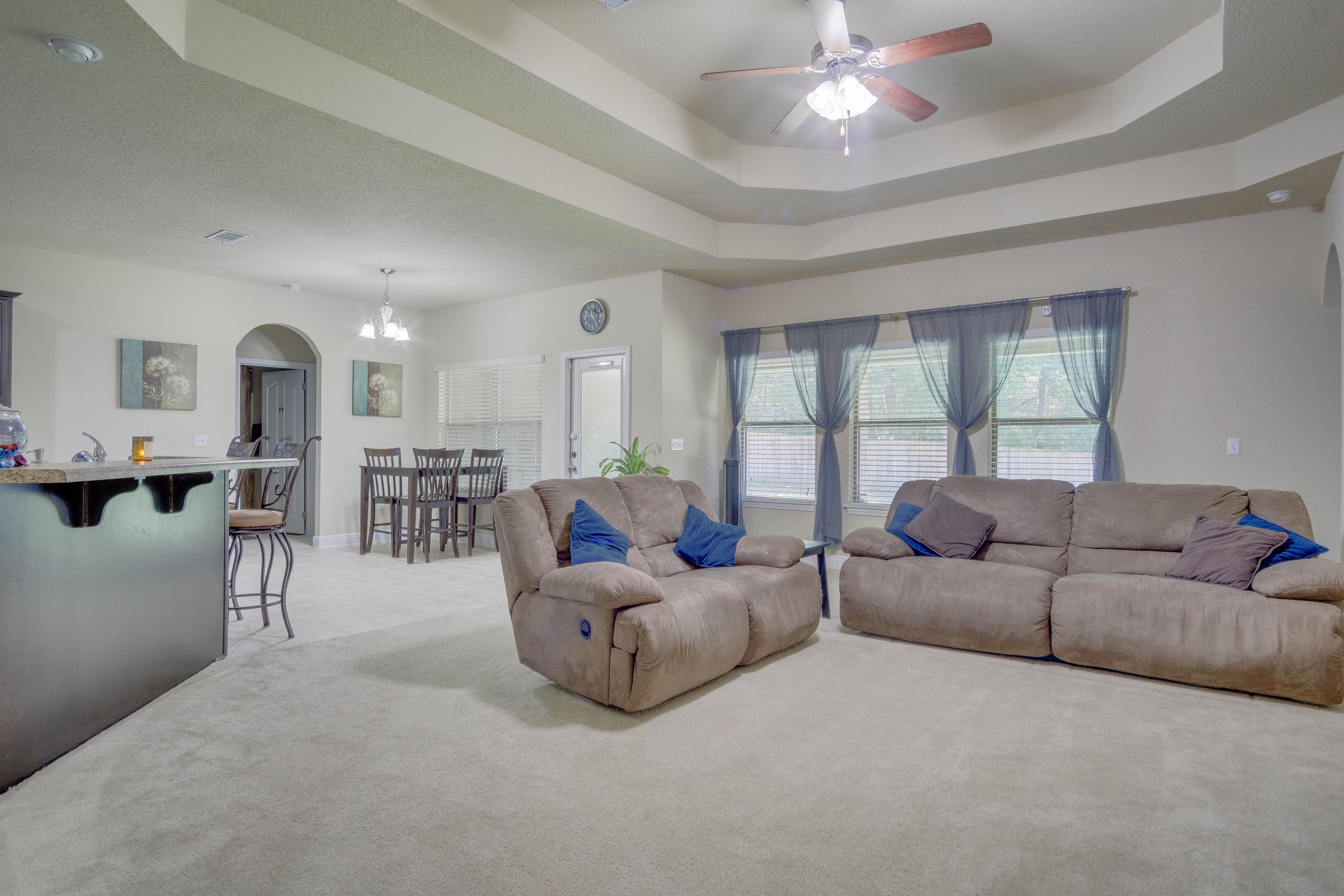 LIBERTY OAKS - Residential