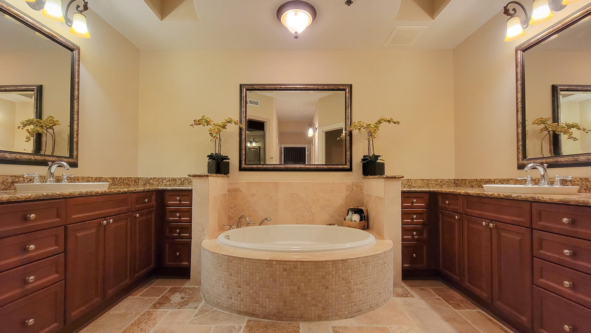 BELLA RIVA - Residential