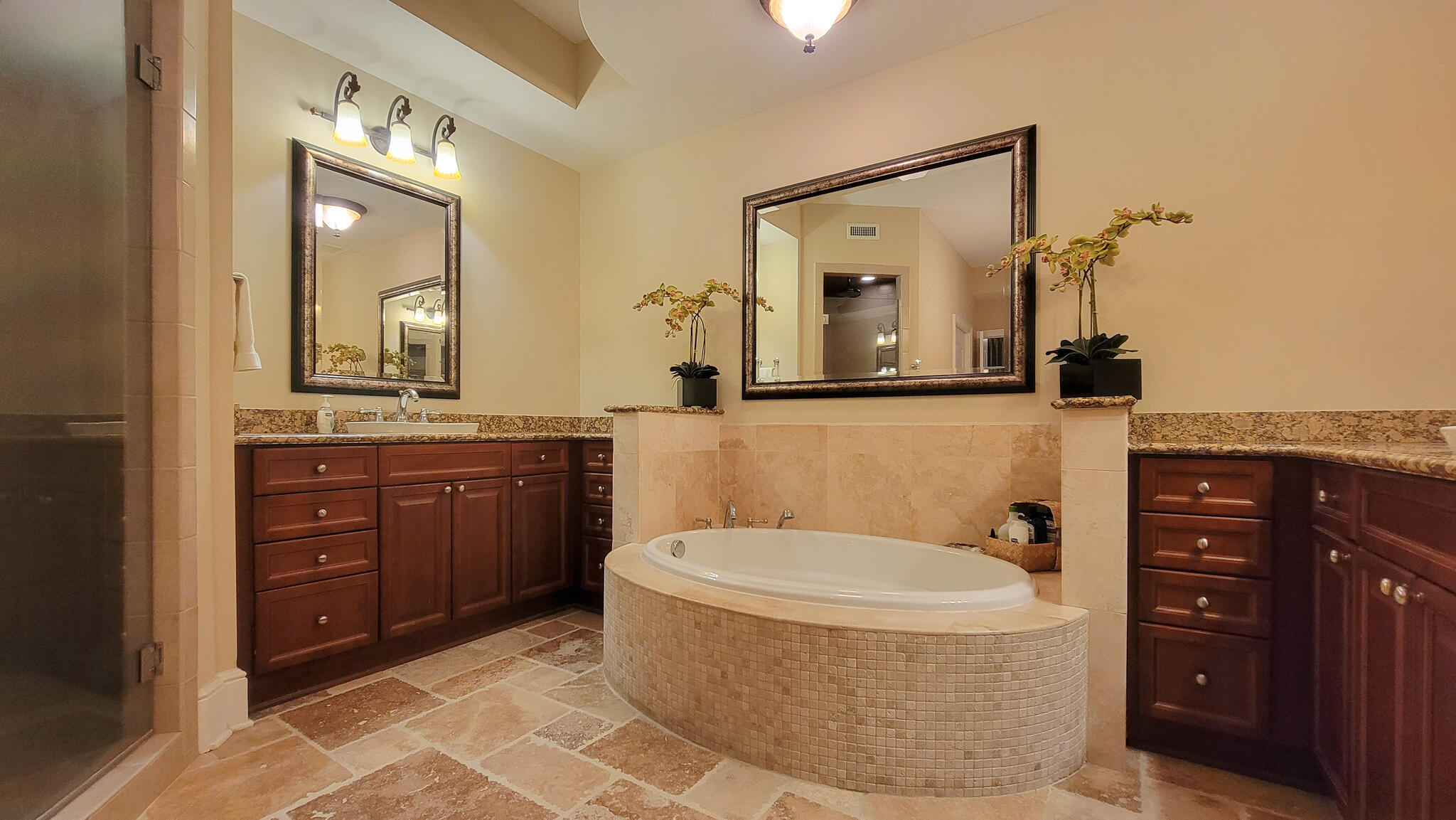 BELLA RIVA - Residential