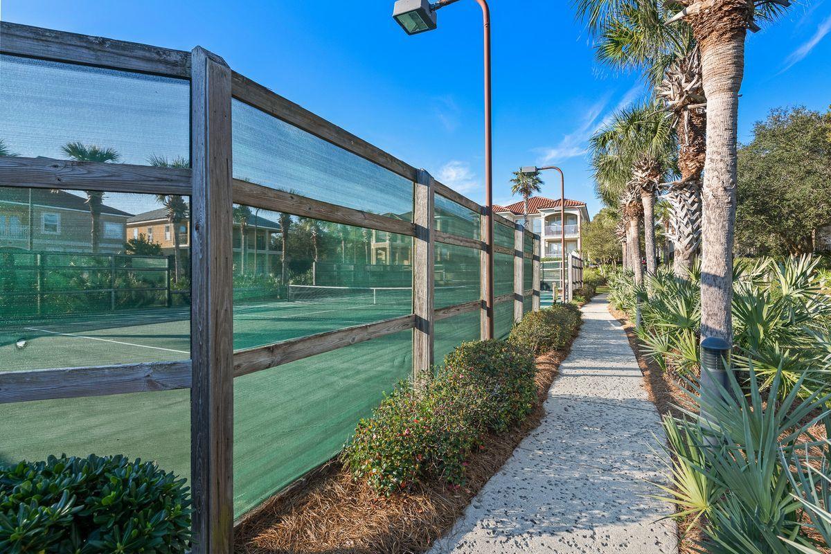 LA VALENCIA BEACH RESORT - Residential