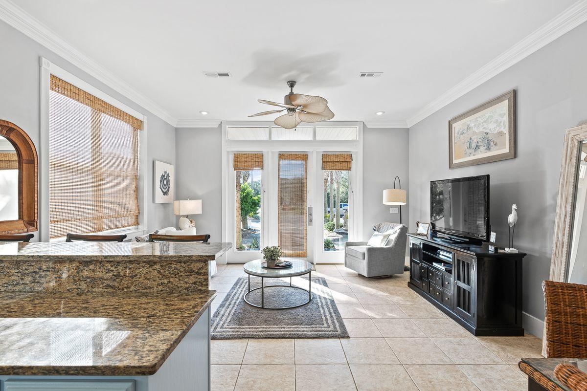 LA VALENCIA BEACH RESORT - Residential