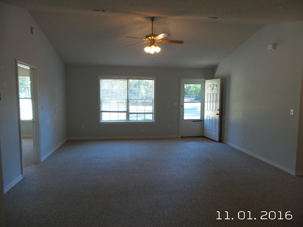 METES & BOUNDS - Residential Lease