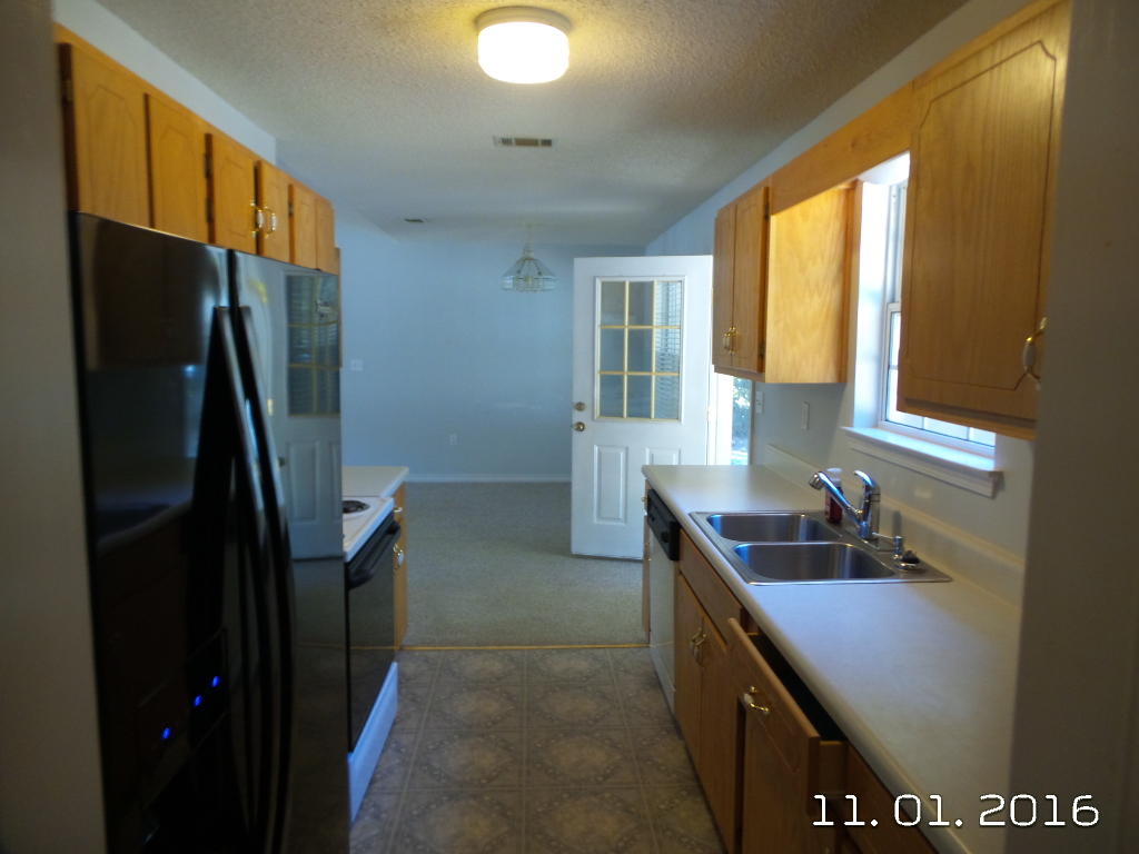 METES & BOUNDS - Residential Lease