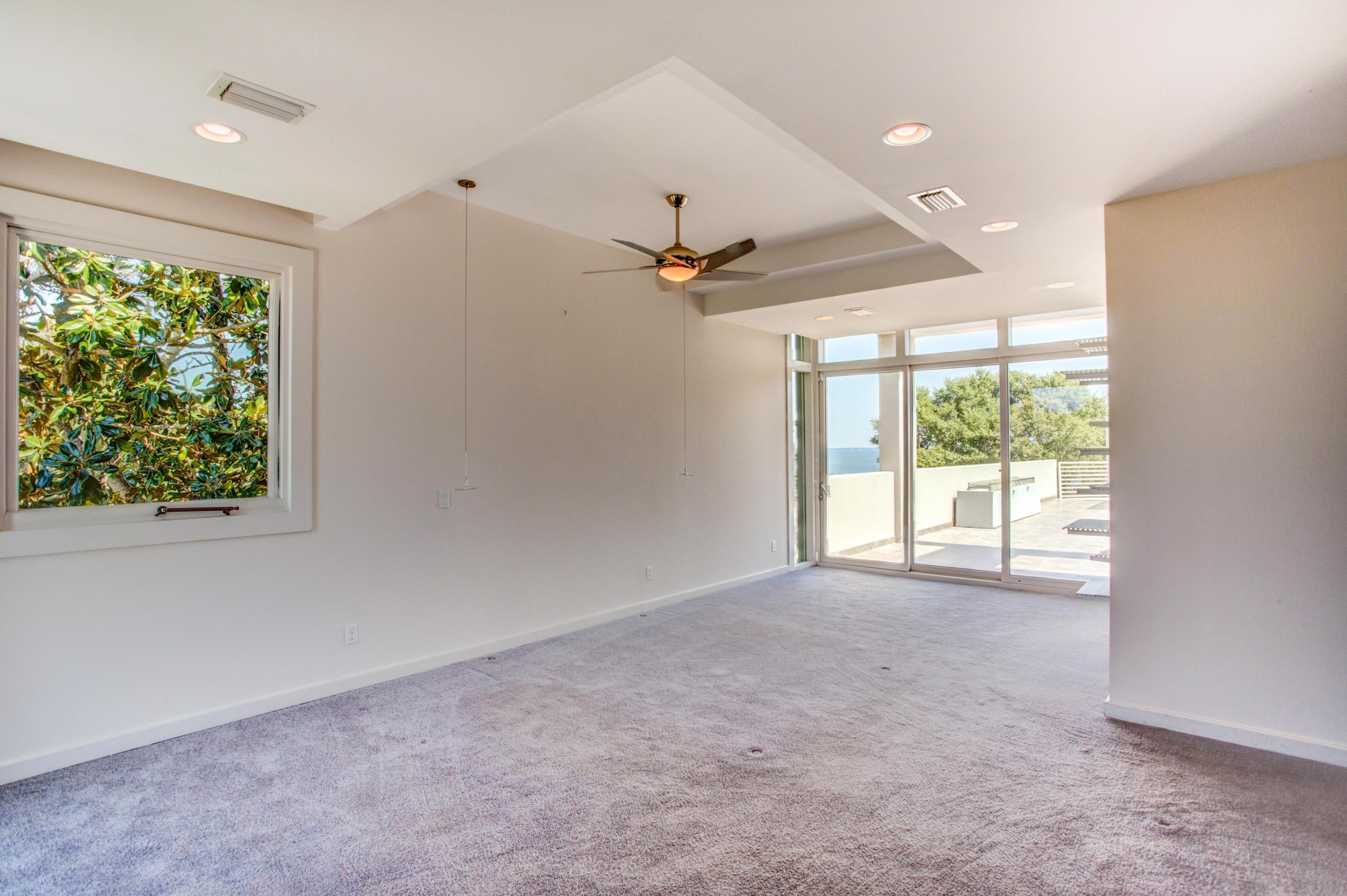 COBBS POINT - Residential