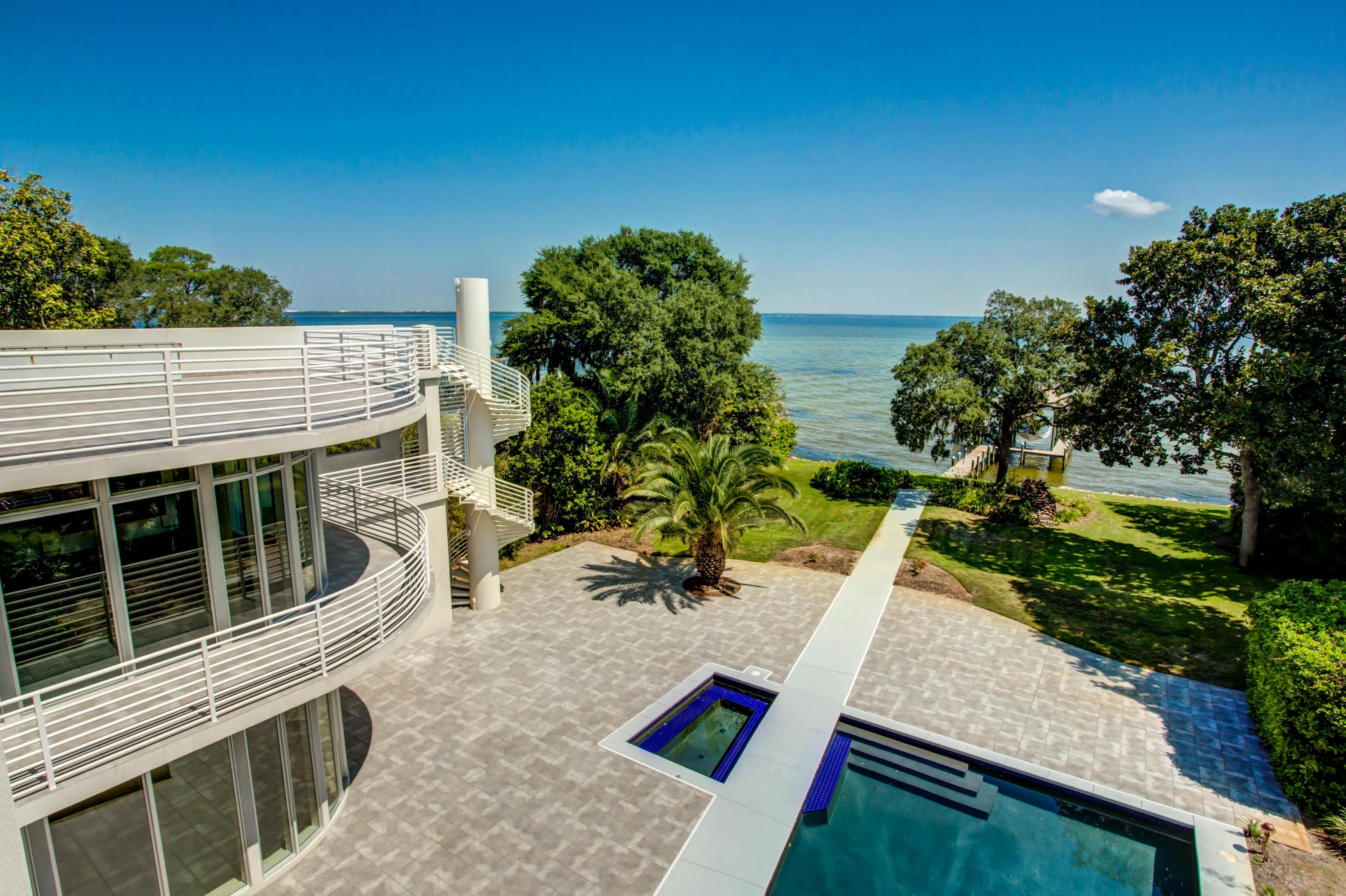 COBBS POINT - Residential