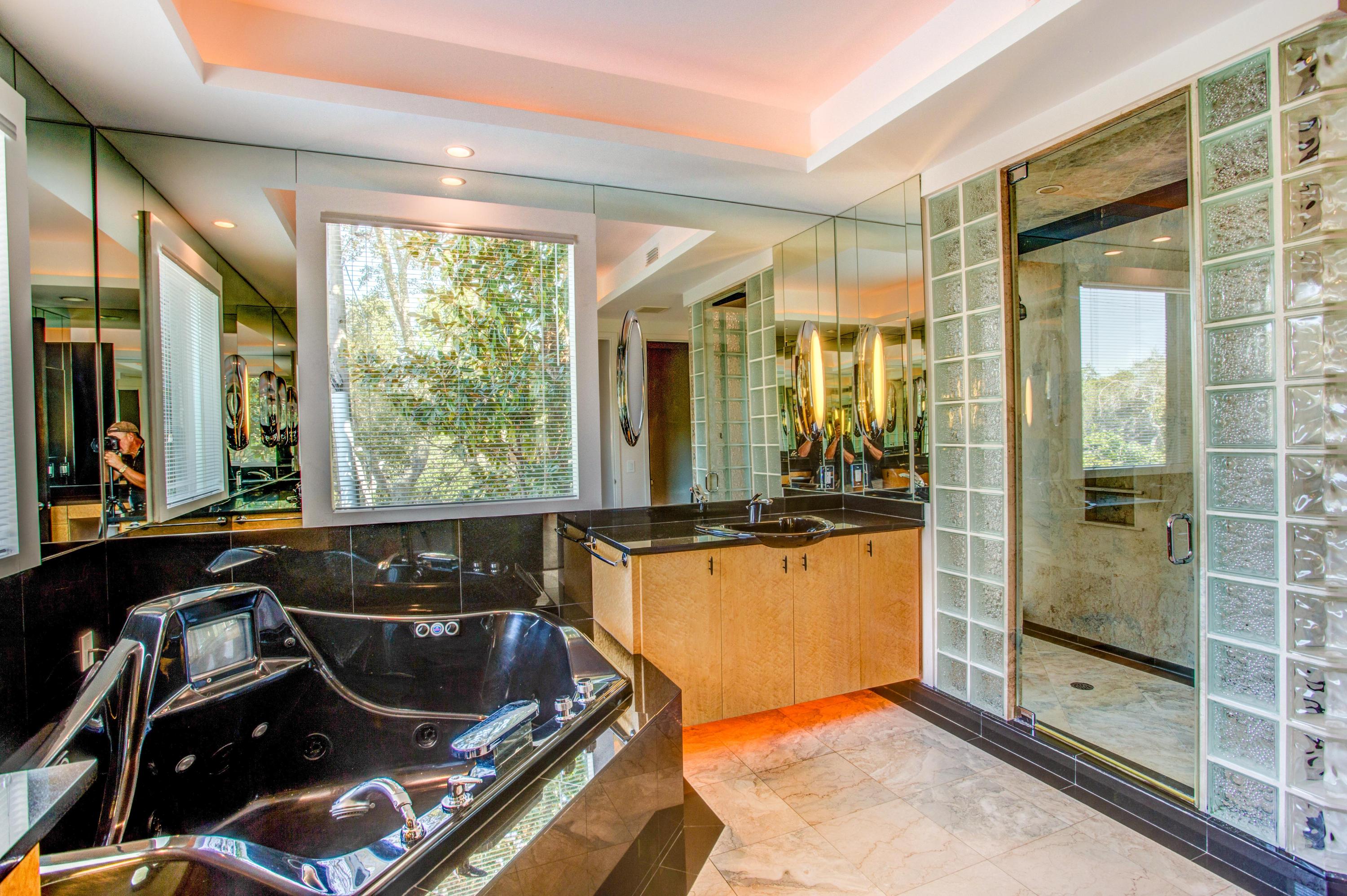 COBBS POINT - Residential