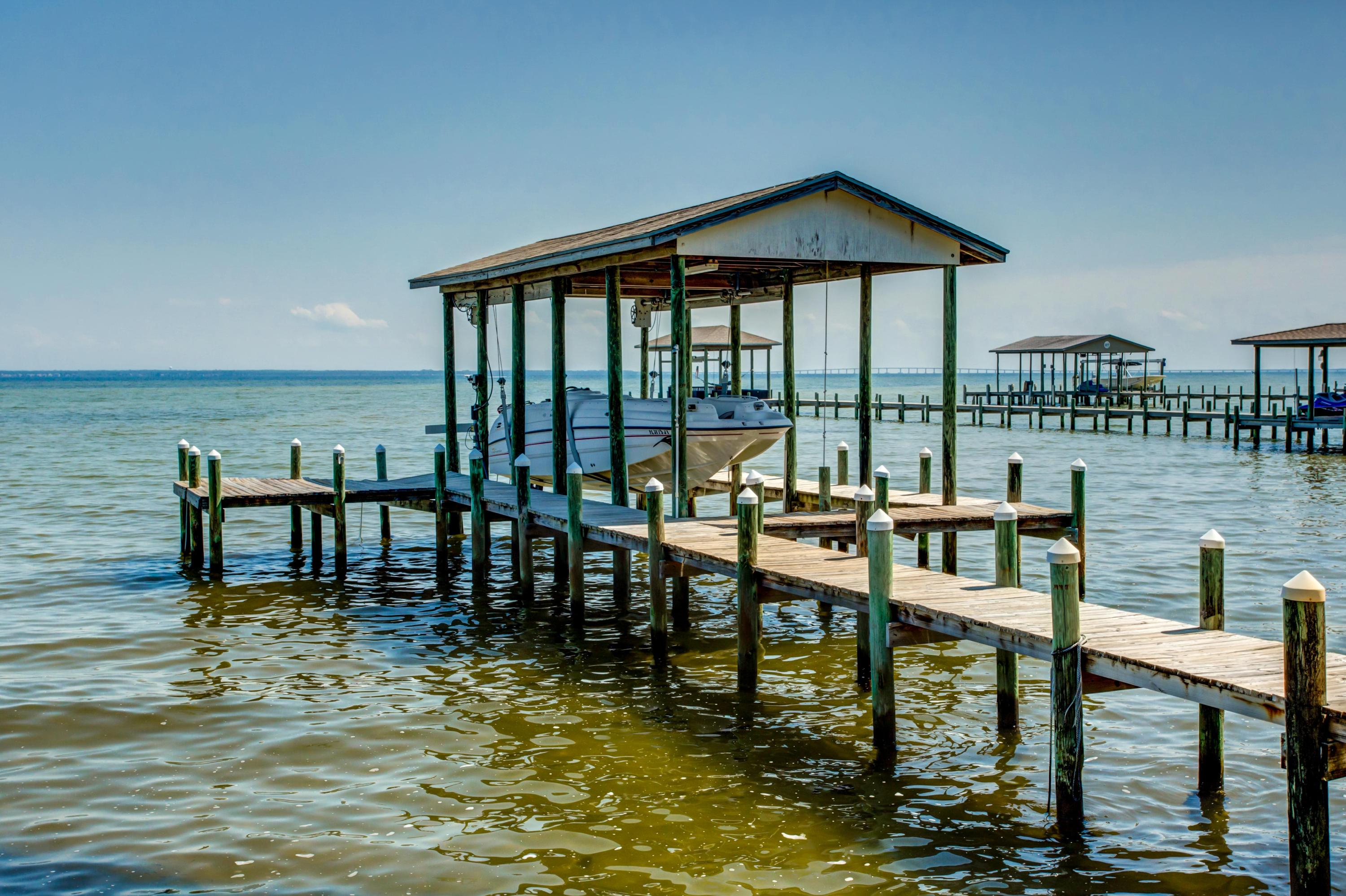 COBBS POINT - Residential
