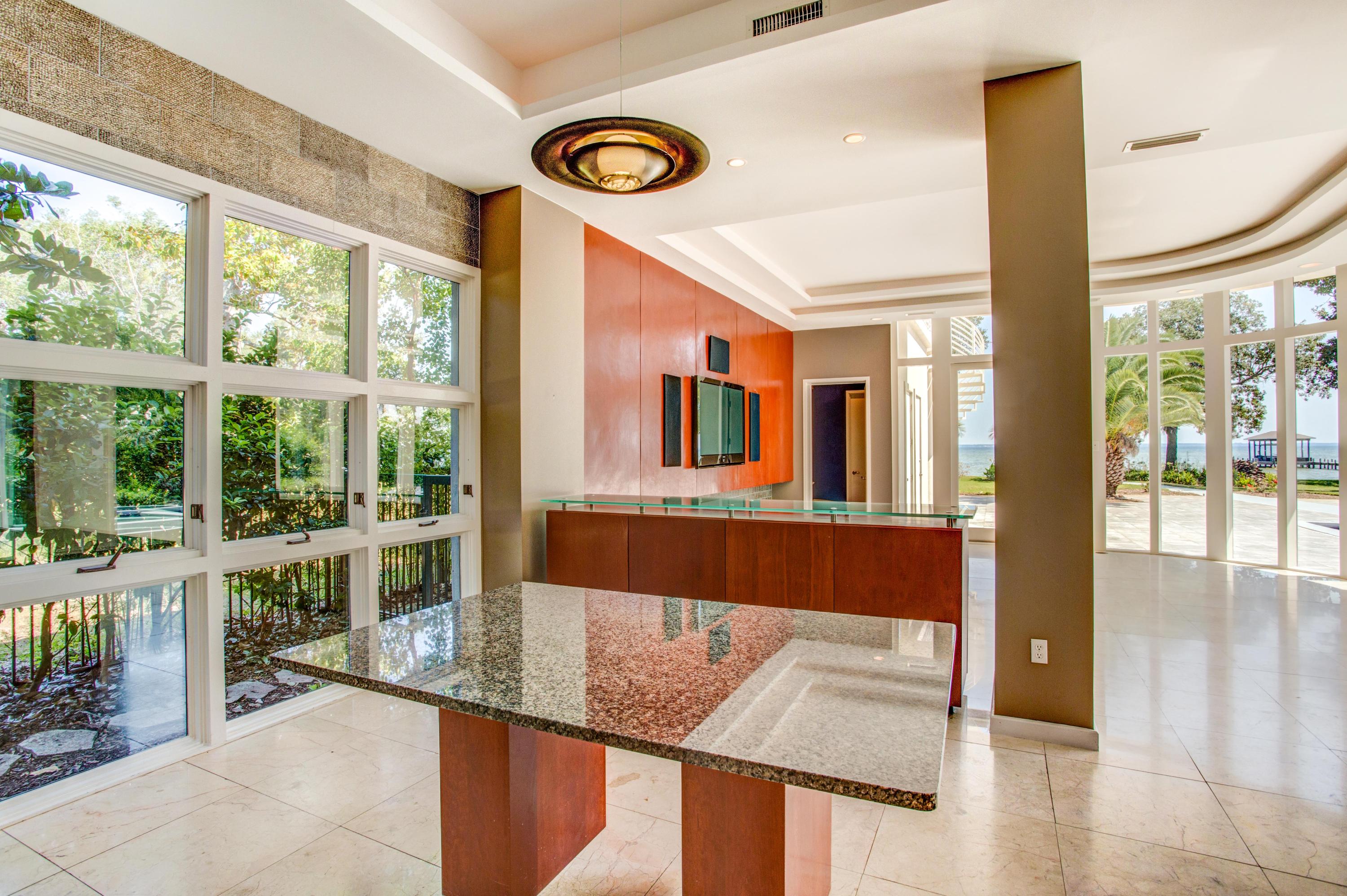 COBBS POINT - Residential