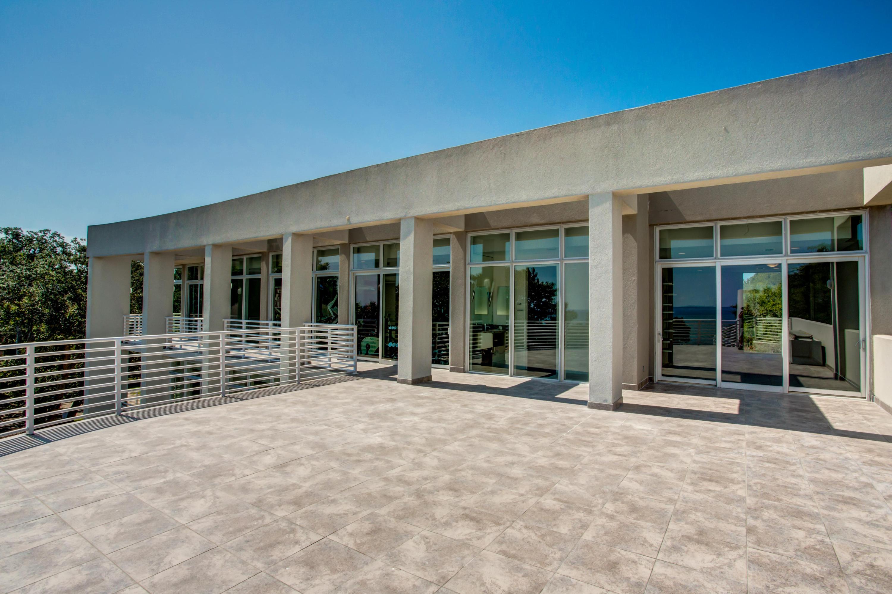 COBBS POINT - Residential