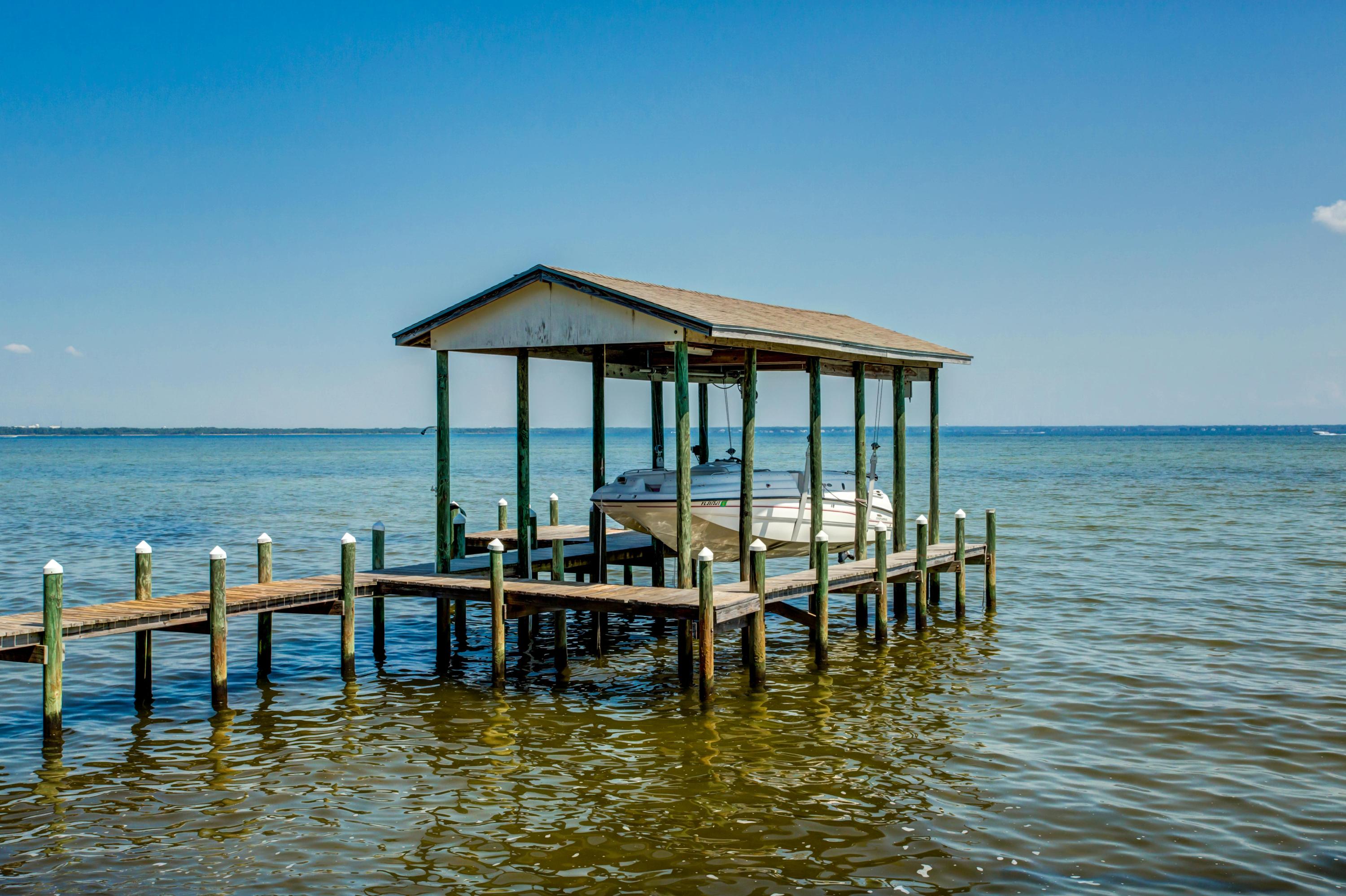 COBBS POINT - Residential