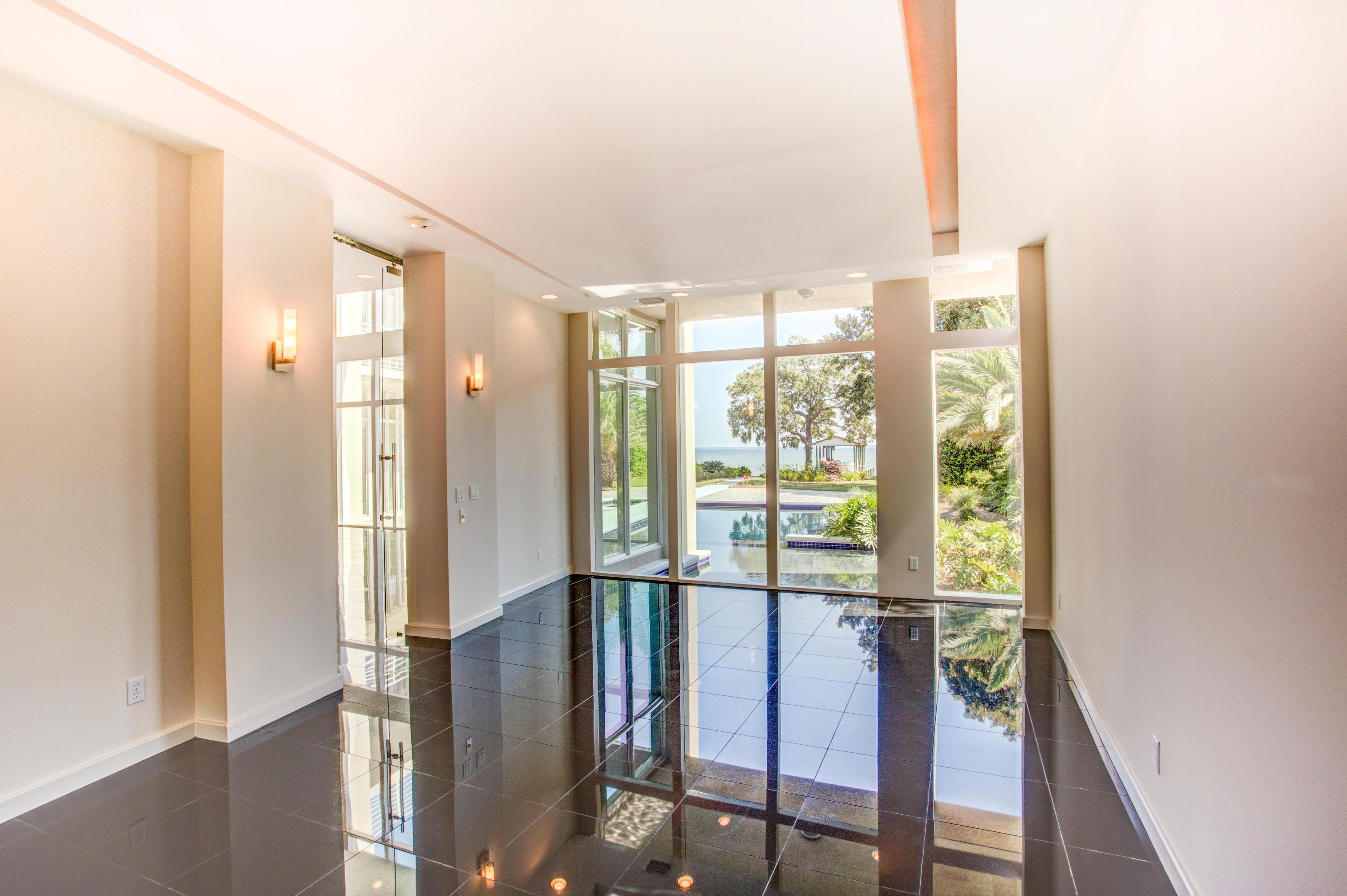 COBBS POINT - Residential