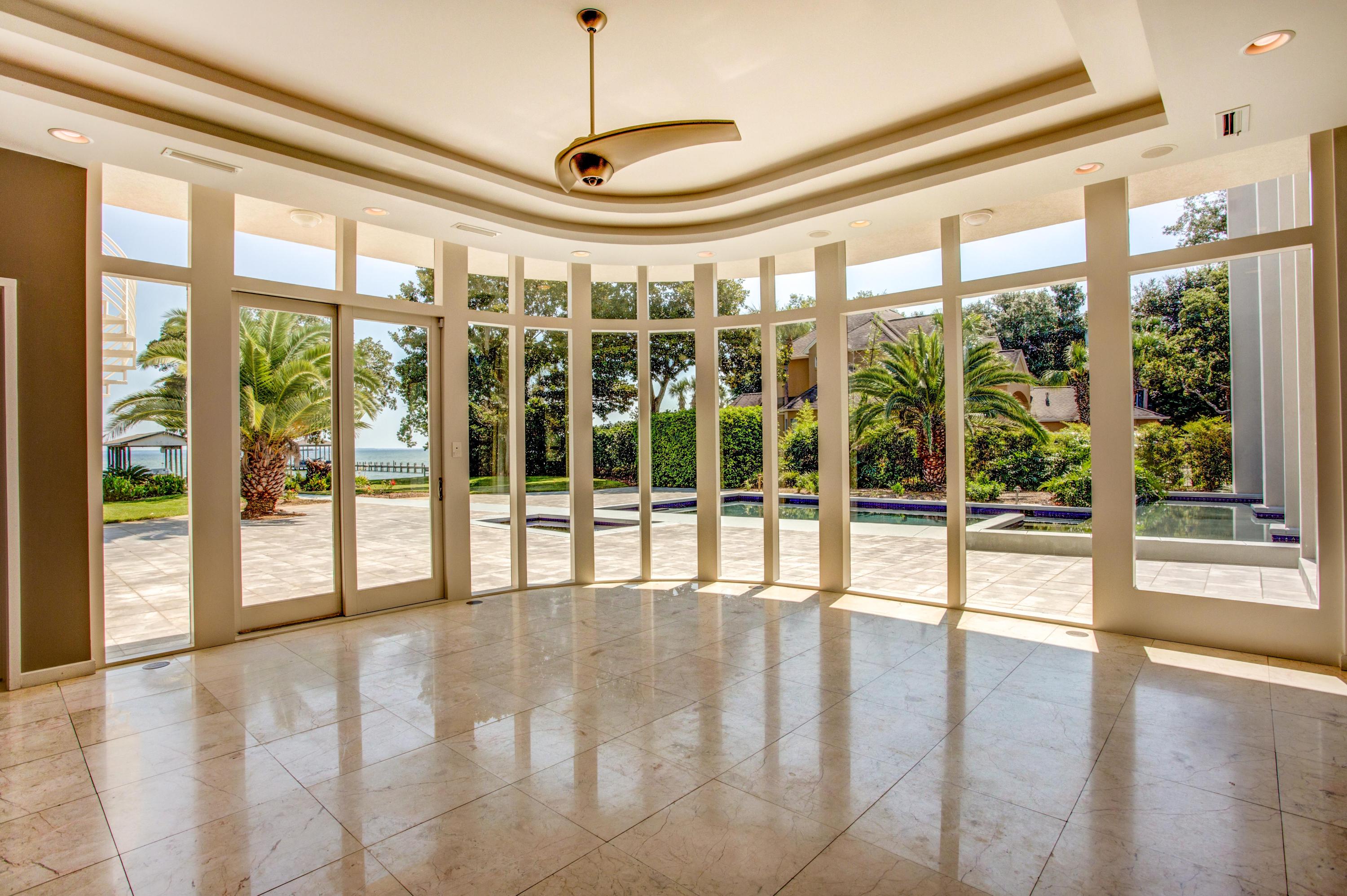 COBBS POINT - Residential