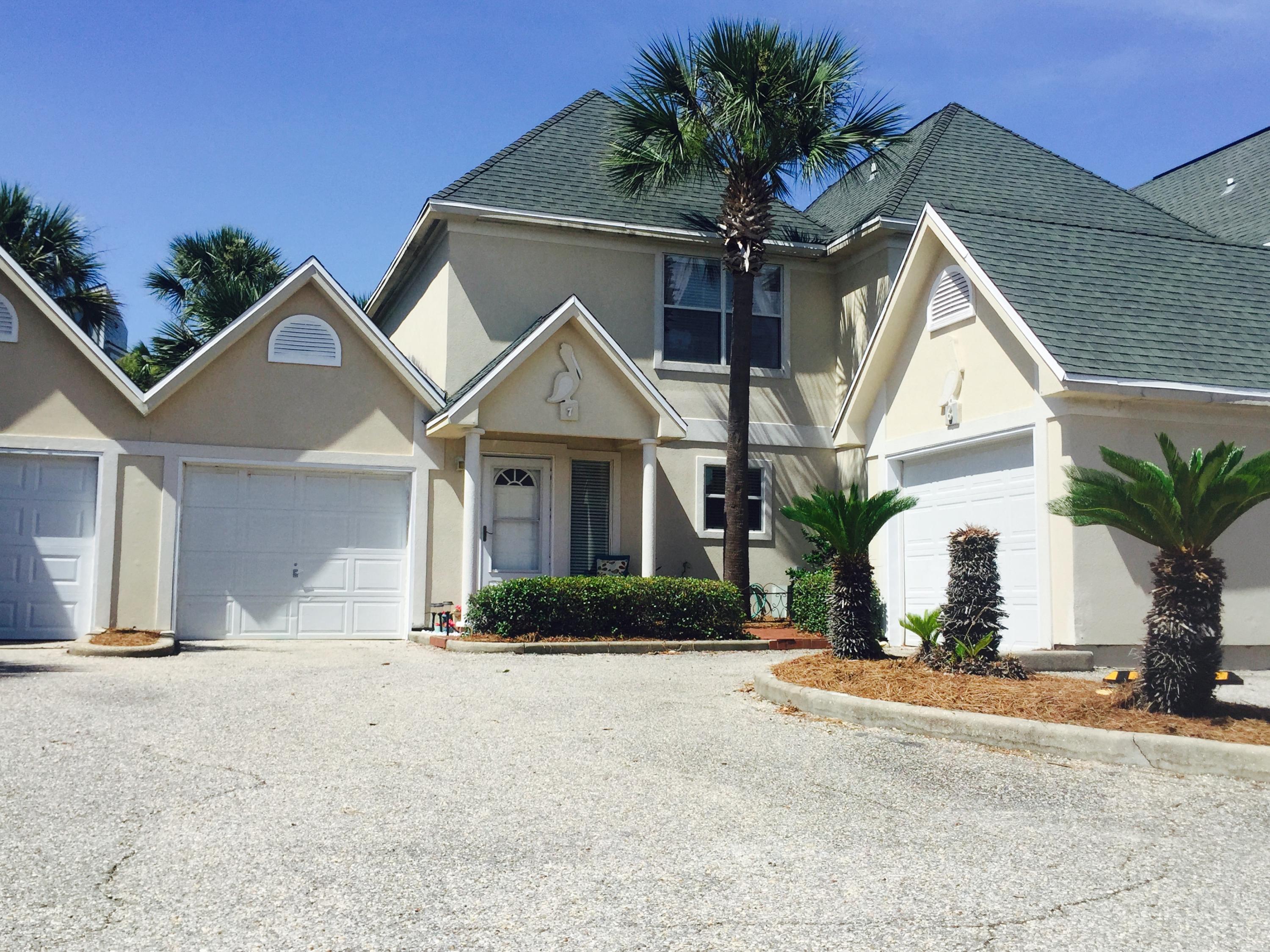 PELICAN PLACE T/H WEST - Residential