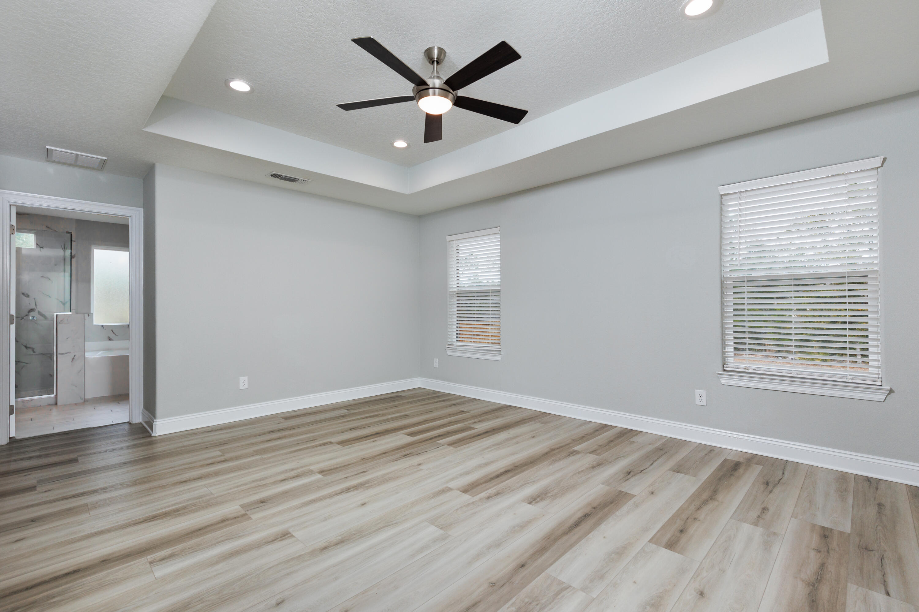 HOLLEY BY THE SEA - Residential