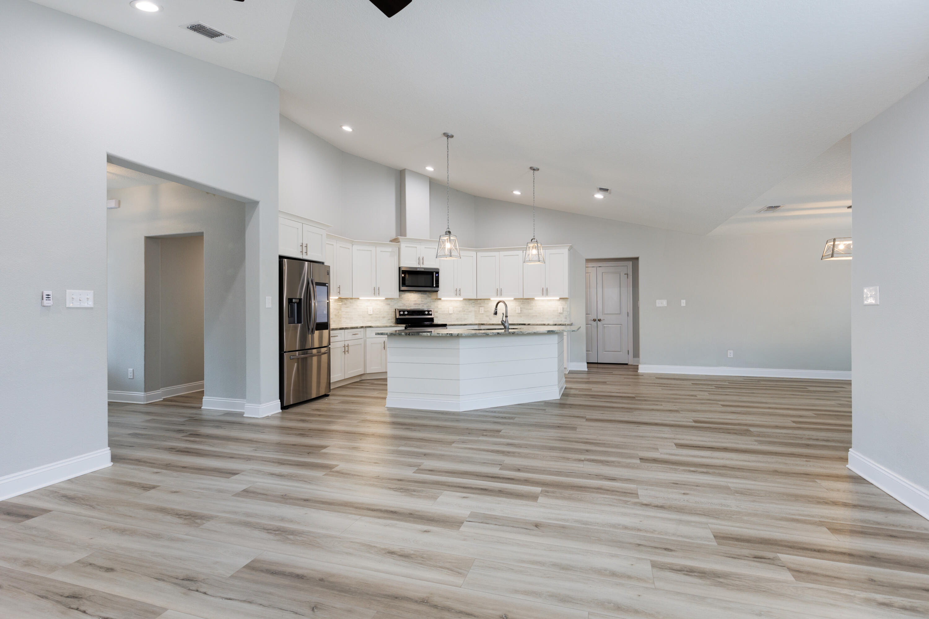 HOLLEY BY THE SEA - Residential