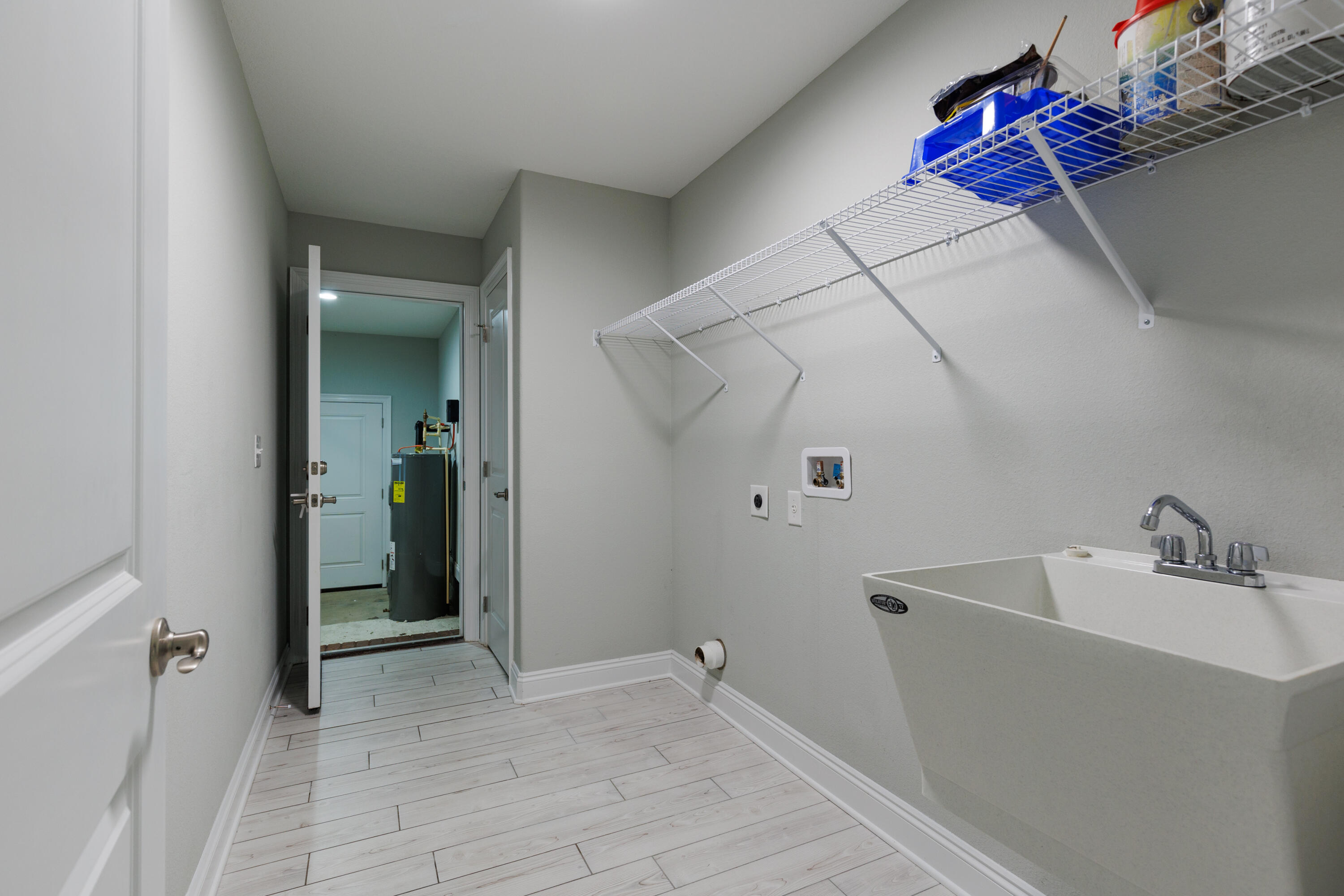 HOLLEY BY THE SEA - Residential