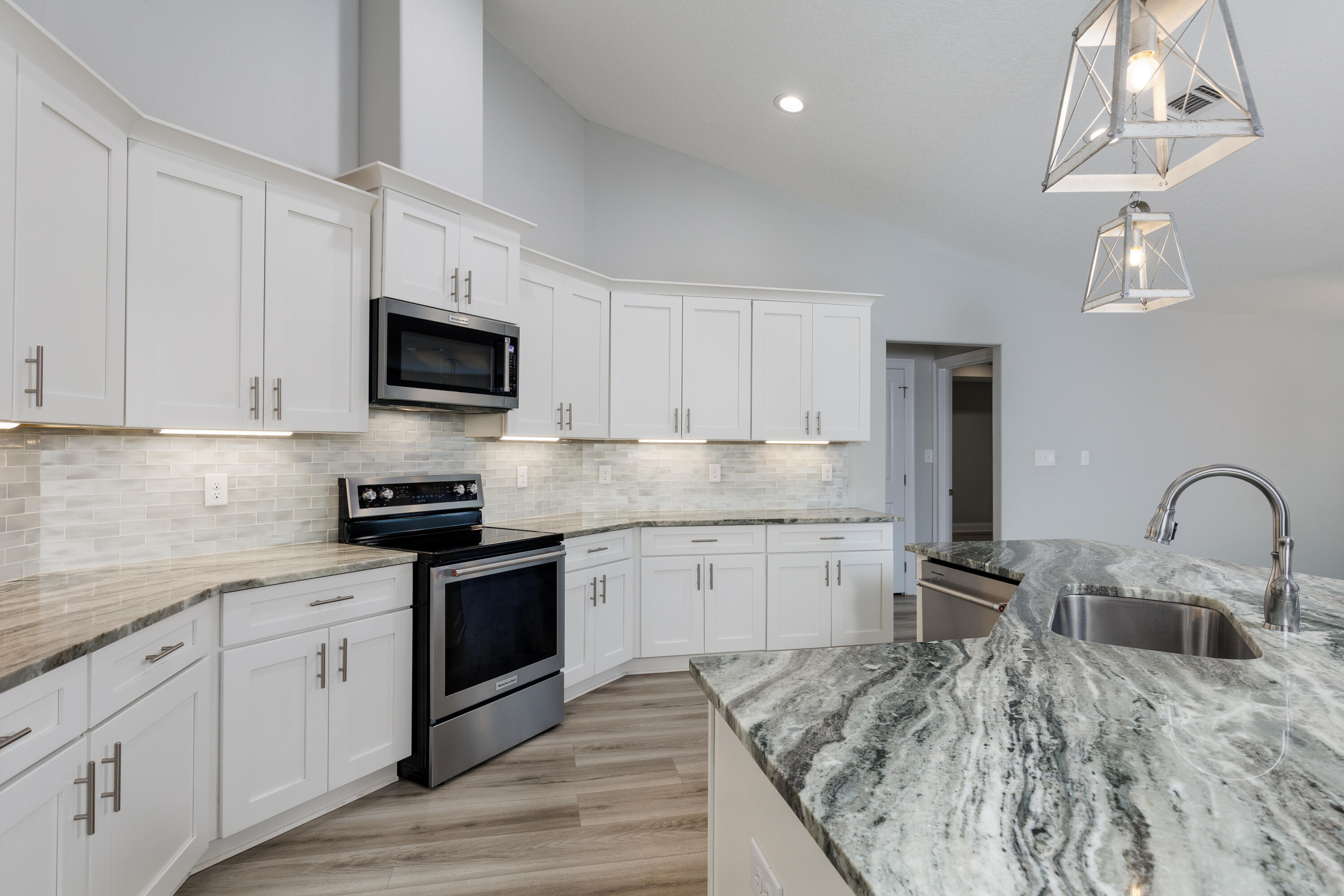 HOLLEY BY THE SEA - Residential