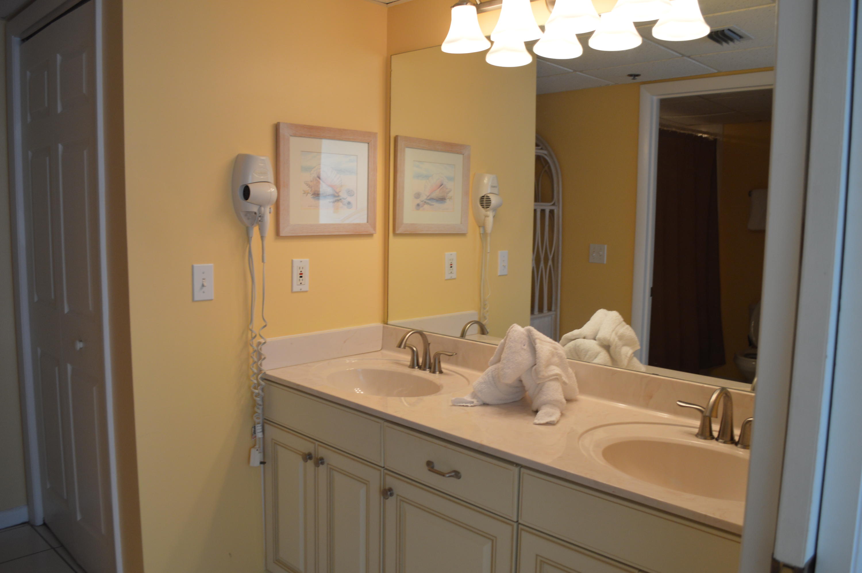 Long Beach Tower III - Residential