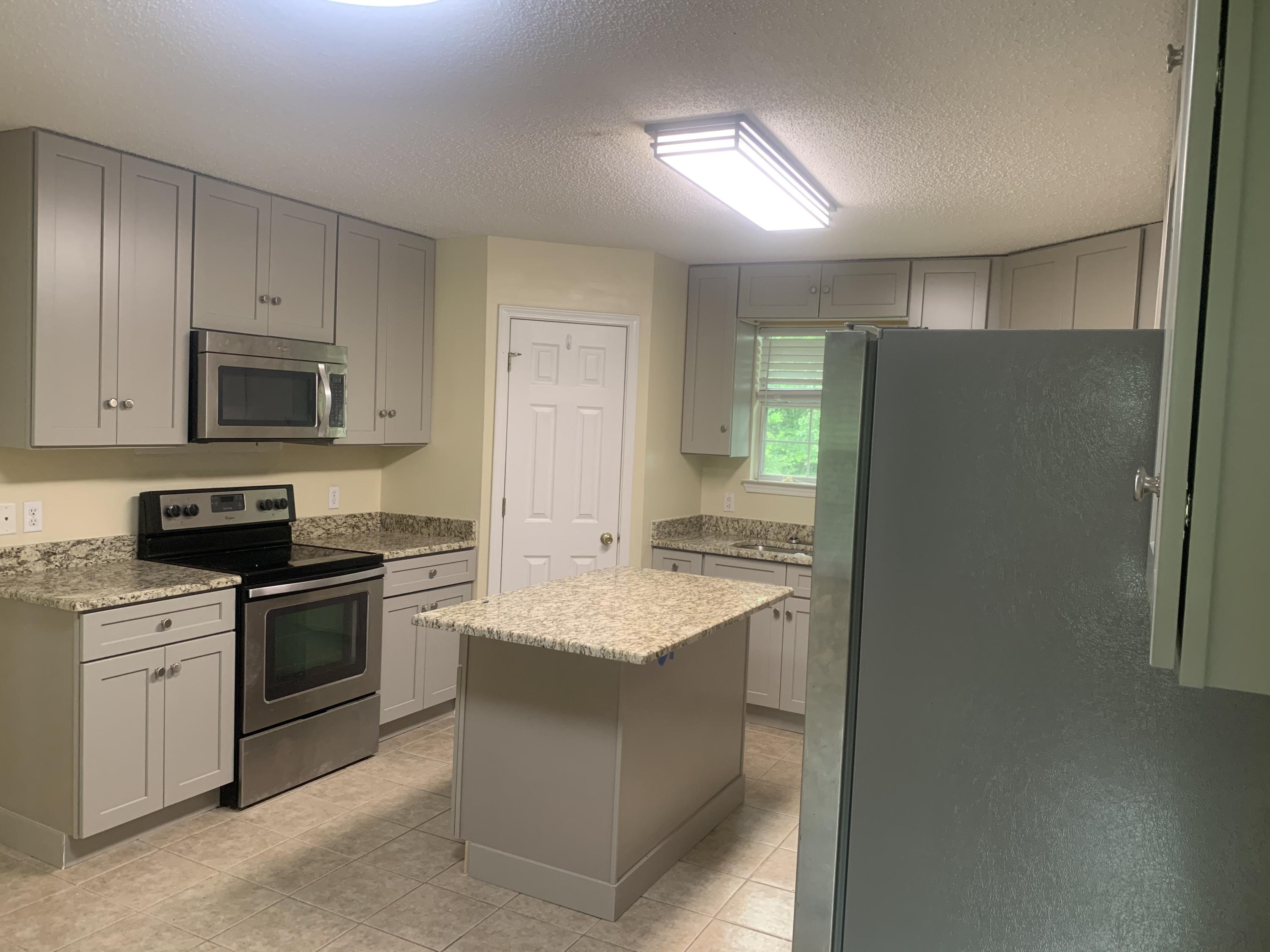 COUNTRYVIEW ESTATES 4TH ADDN - Residential