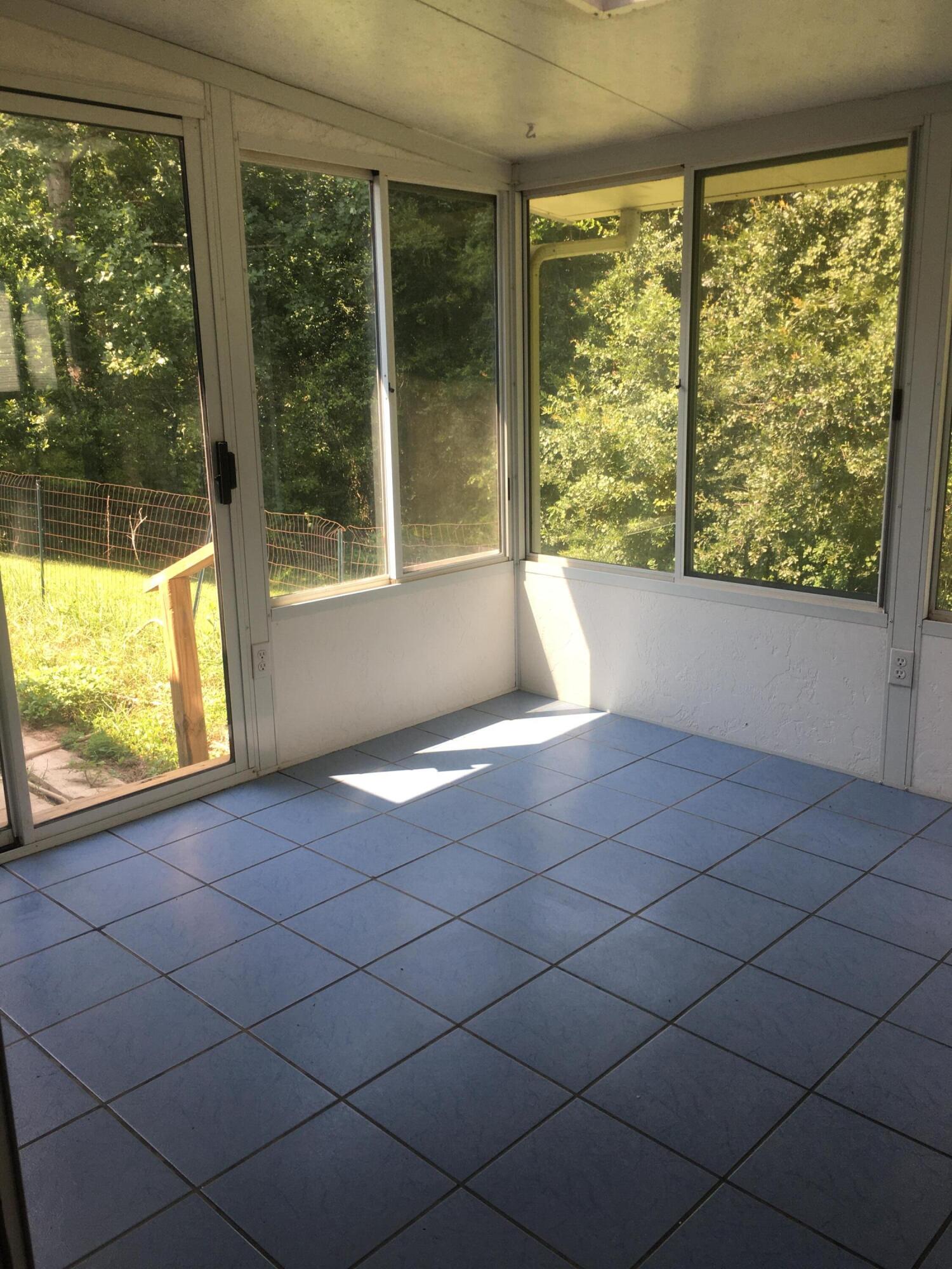 COUNTRYVIEW ESTATES 4TH ADDN - Residential