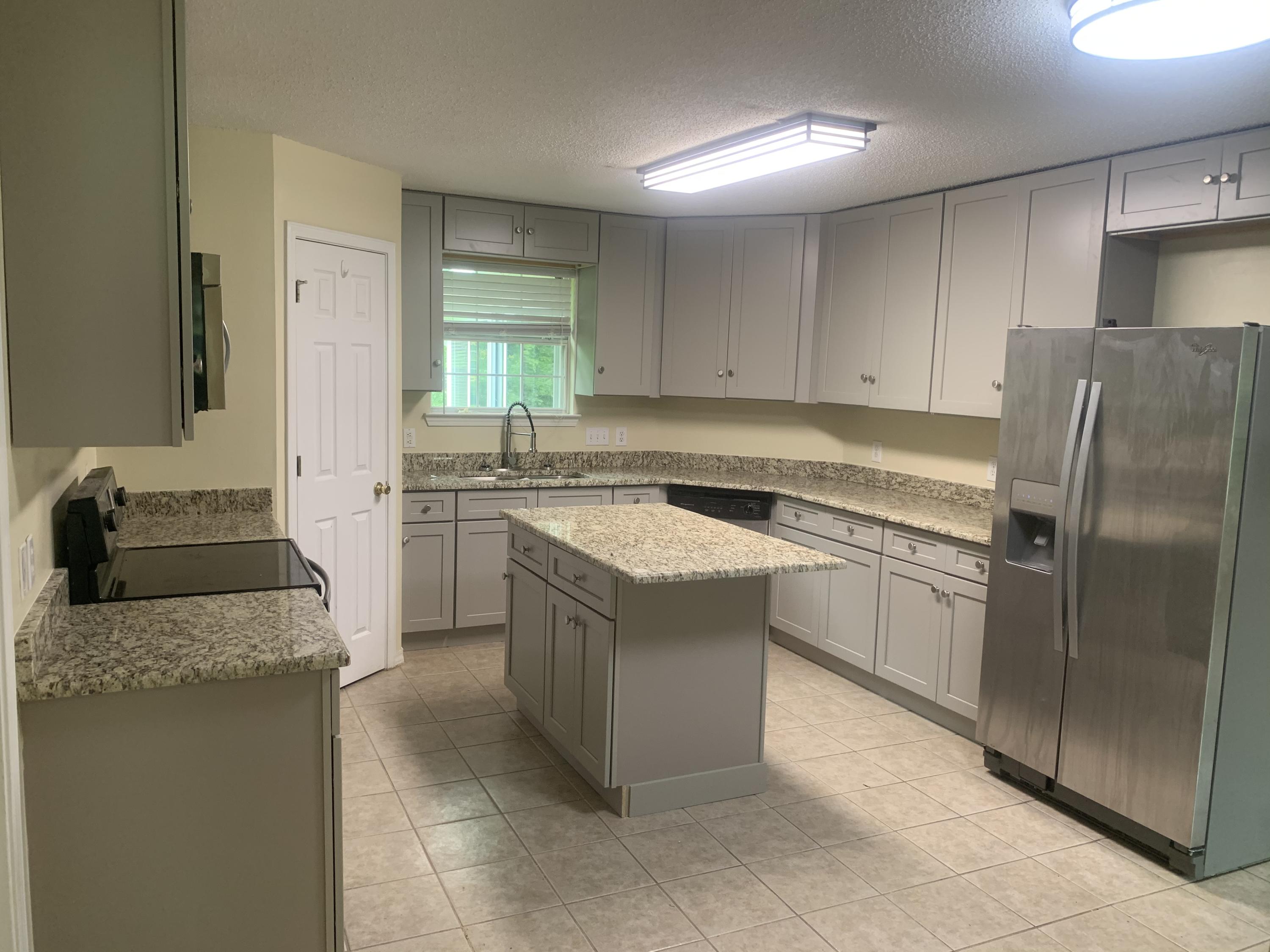 COUNTRYVIEW ESTATES 4TH ADDN - Residential