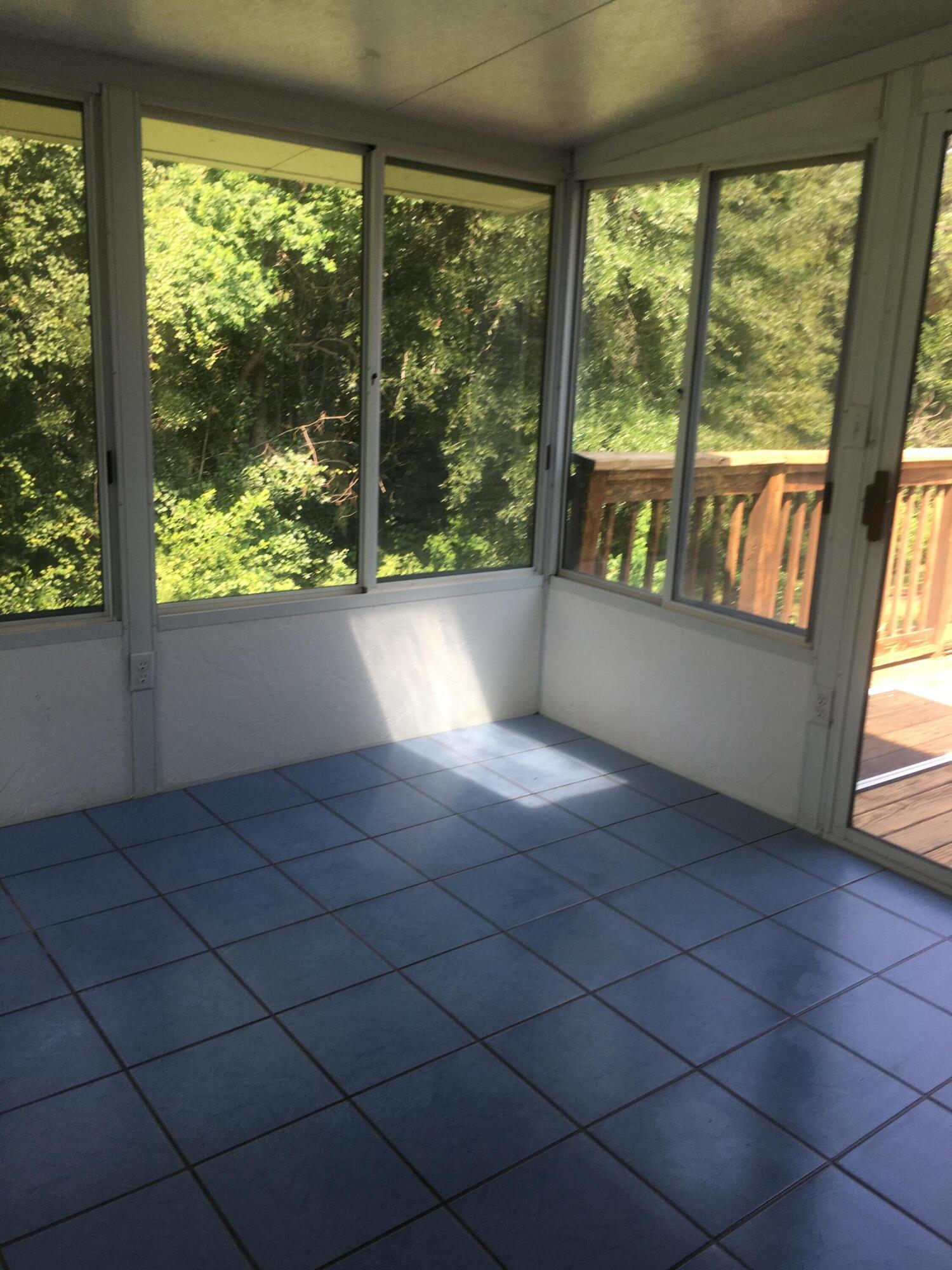 COUNTRYVIEW ESTATES 4TH ADDN - Residential