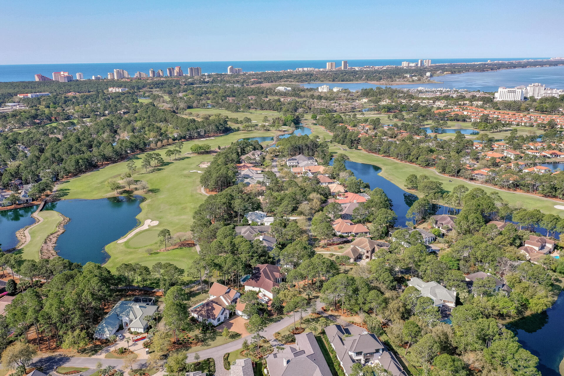 ISLAND GREEN - Residential