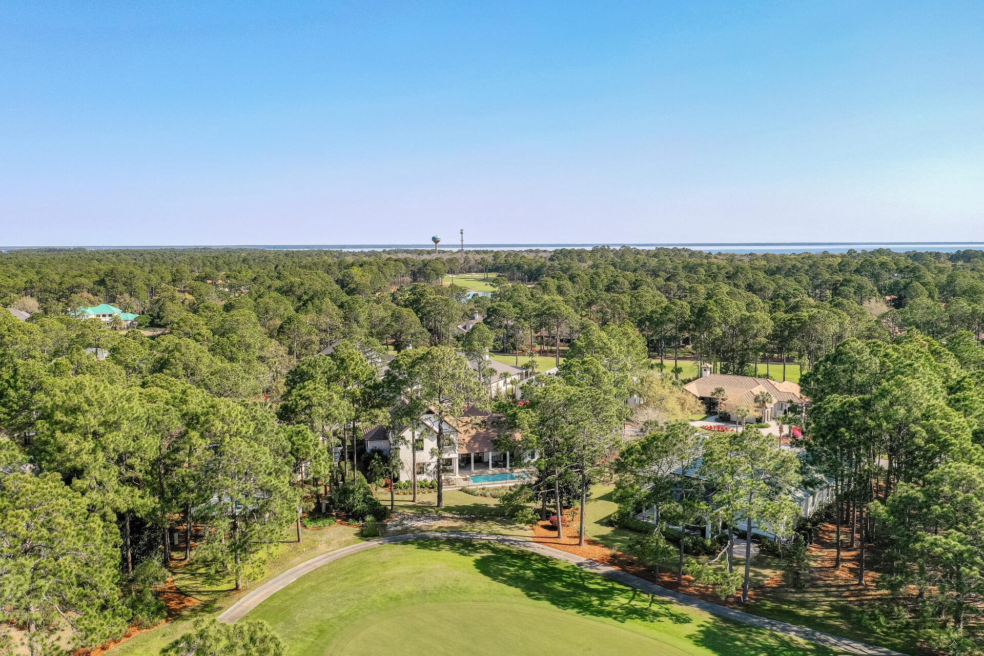 ISLAND GREEN - Residential