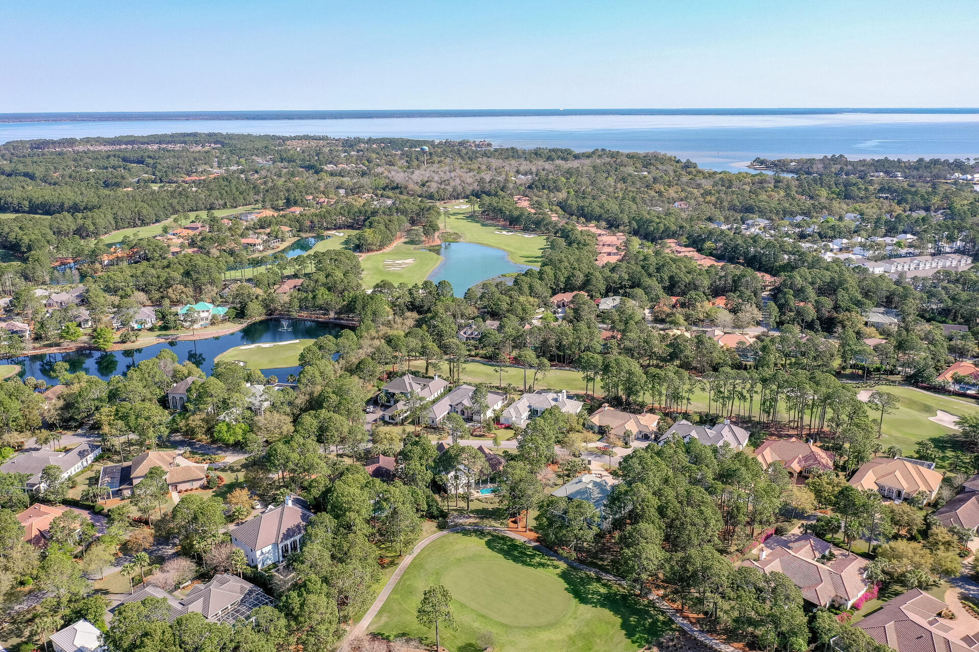ISLAND GREEN - Residential