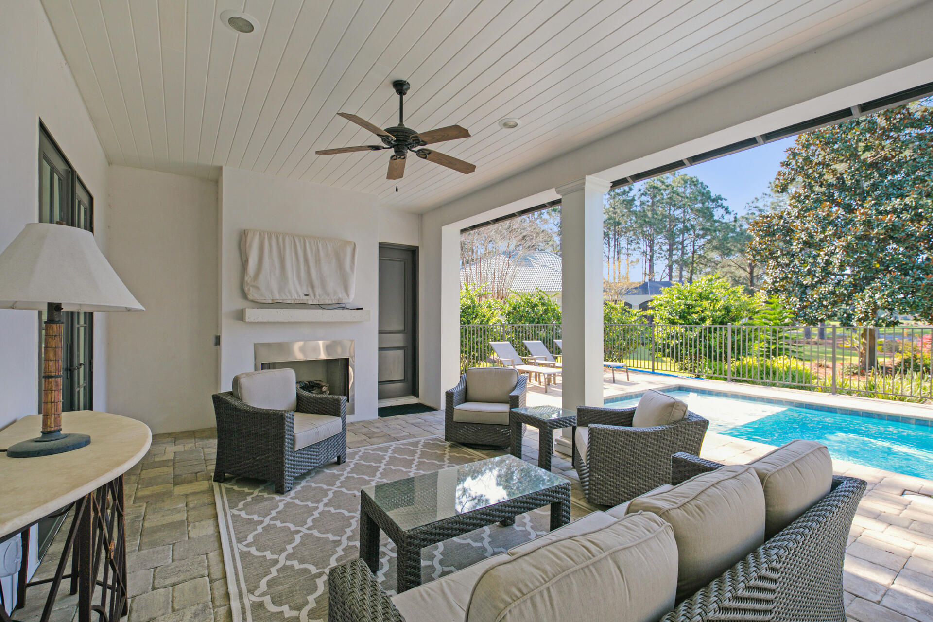 ISLAND GREEN - Residential