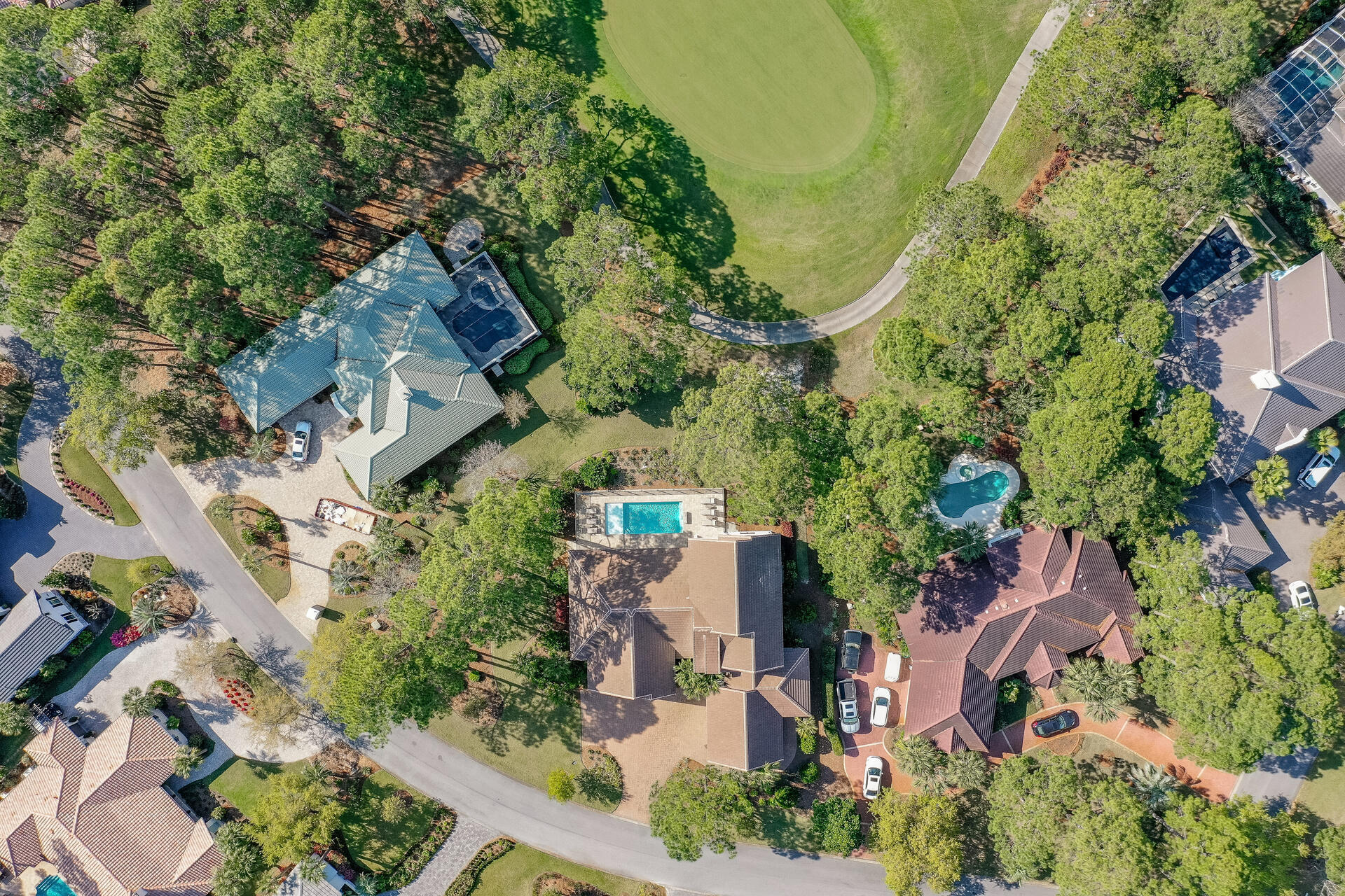 ISLAND GREEN - Residential