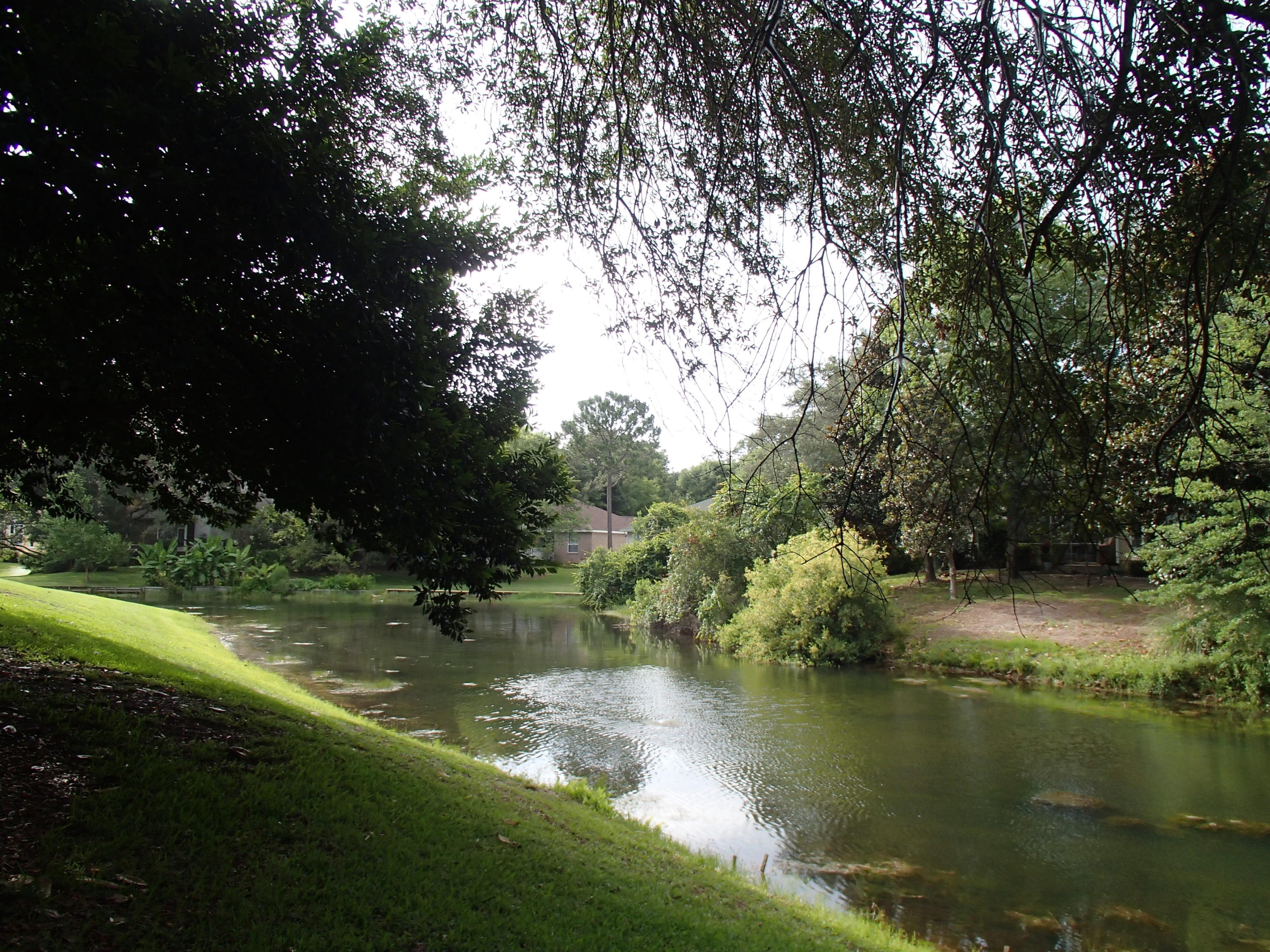 LAKESIDE CONDO AT BLUEWATER BAY - Residential