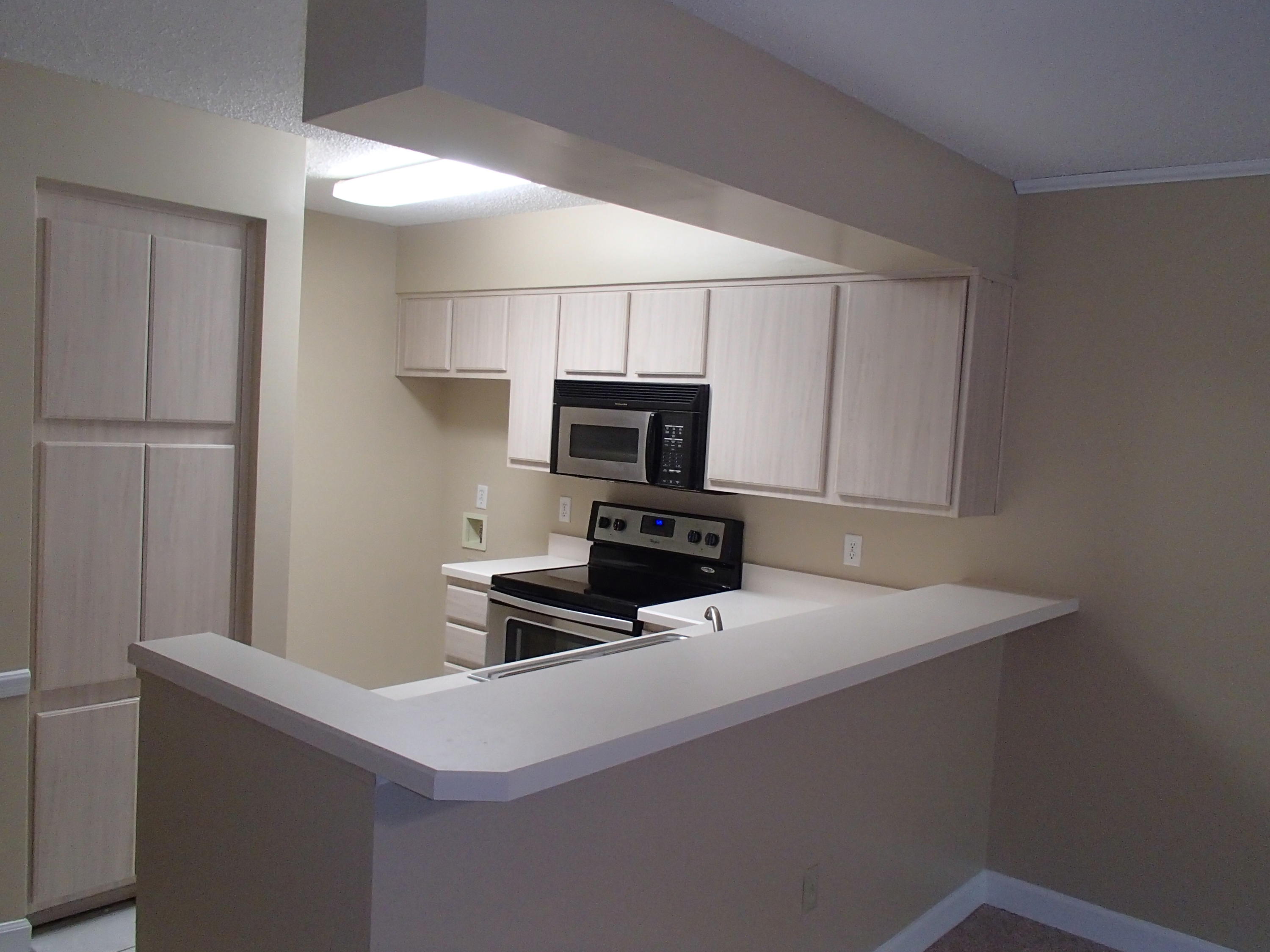 LAKESIDE CONDO AT BLUEWATER BAY - Residential