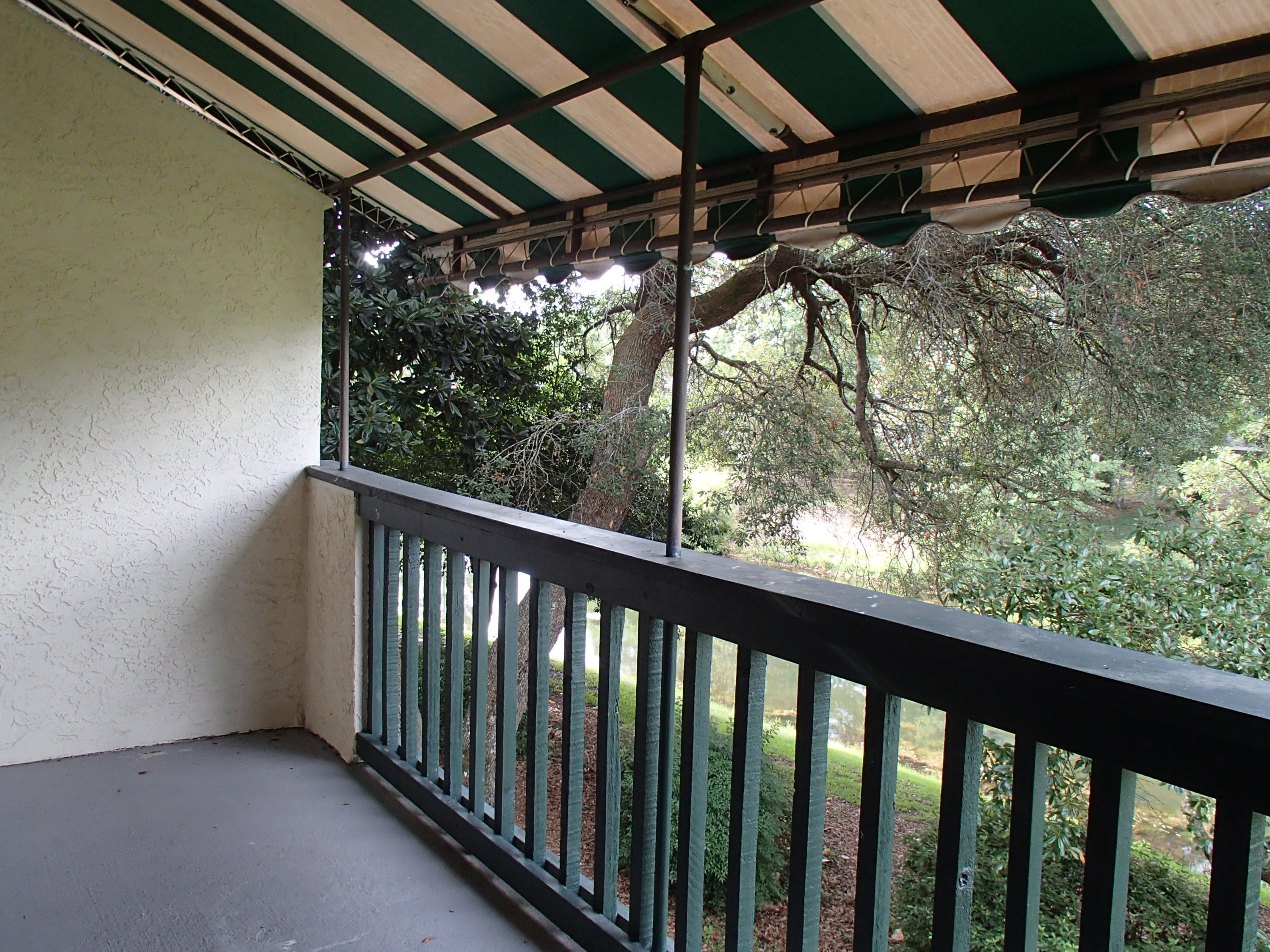 LAKESIDE CONDO AT BLUEWATER BAY - Residential