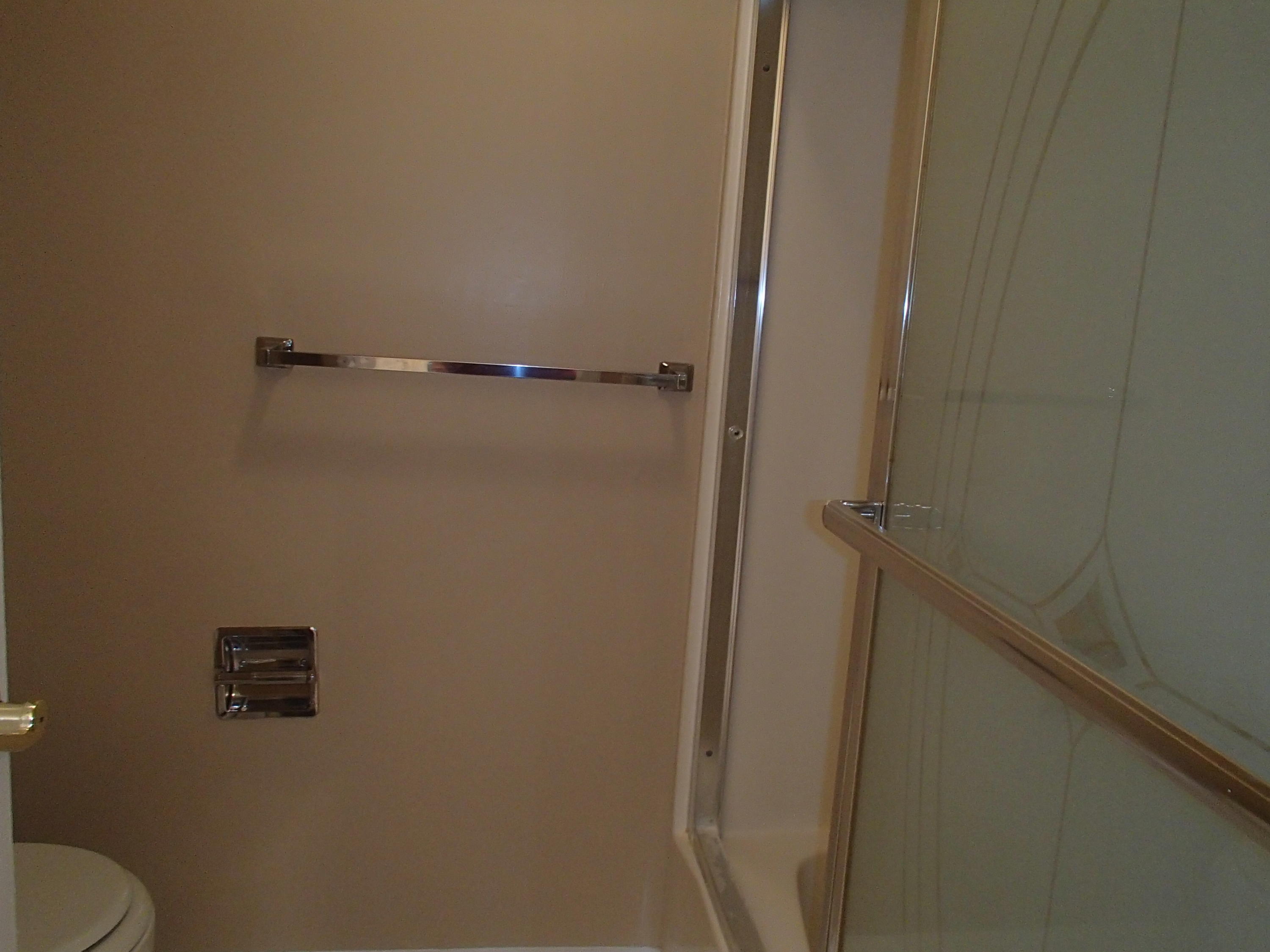 LAKESIDE CONDO AT BLUEWATER BAY - Residential