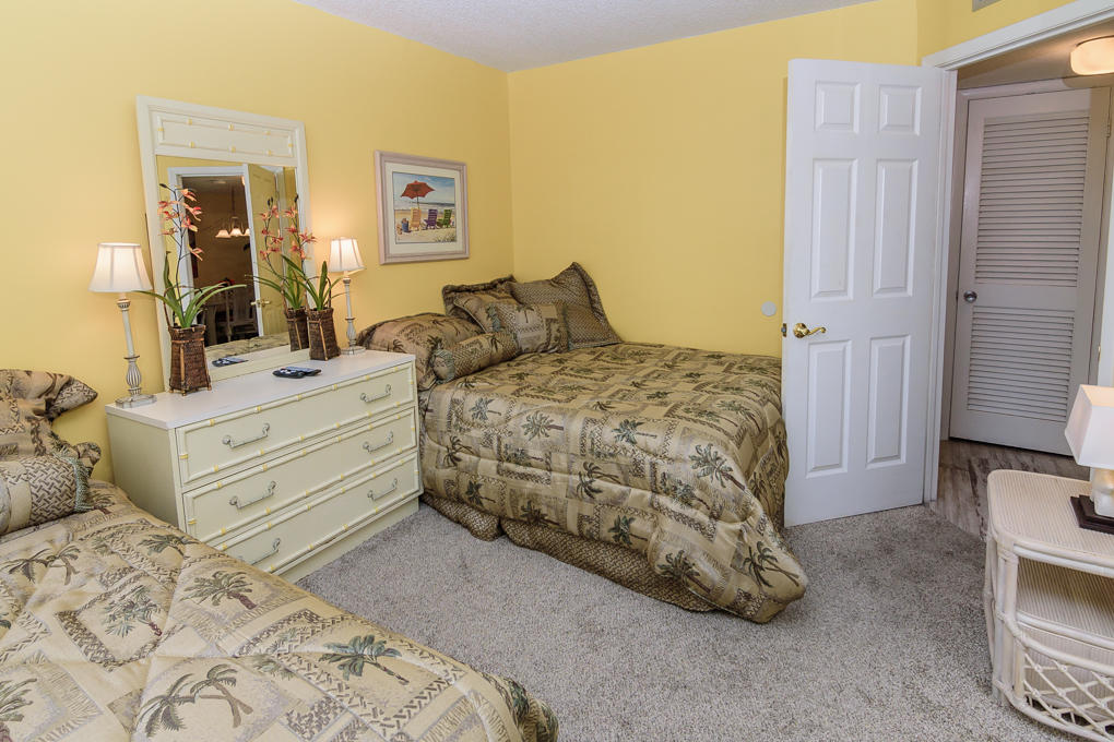 EL MATADOR CONDO - Residential