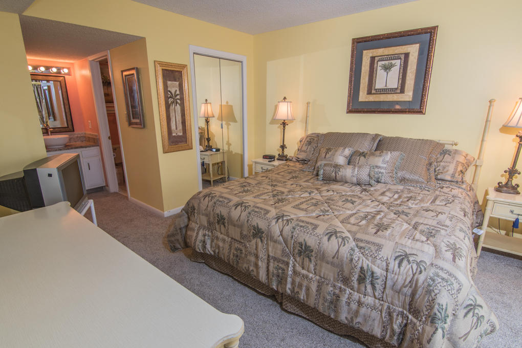 EL MATADOR CONDO - Residential