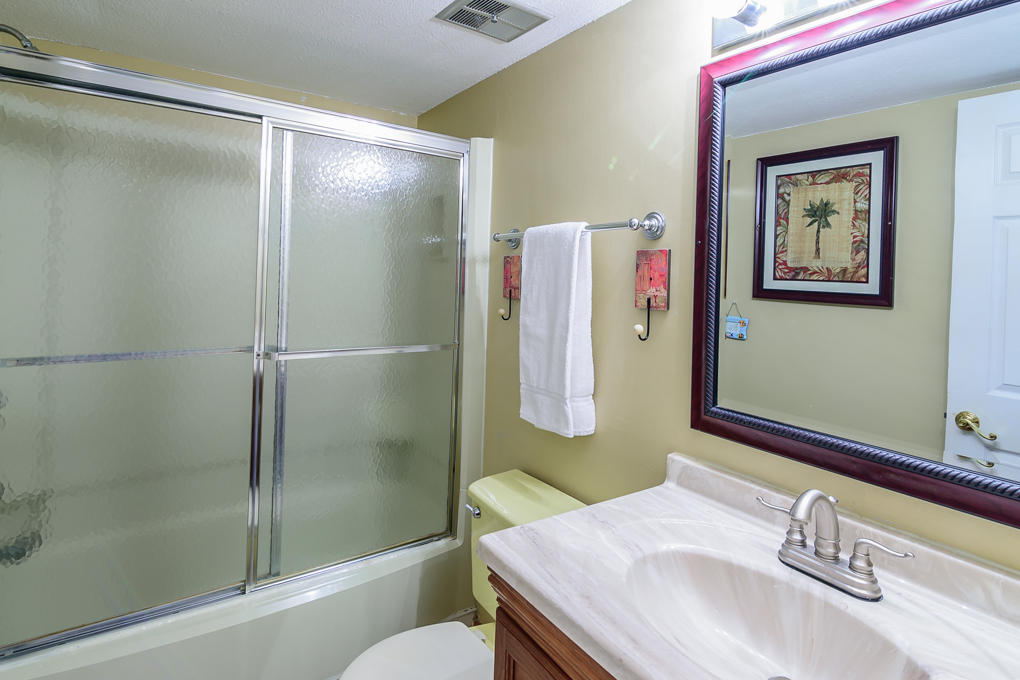 EL MATADOR CONDO - Residential