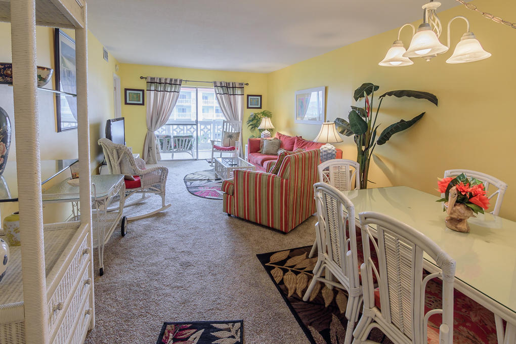 EL MATADOR CONDO - Residential