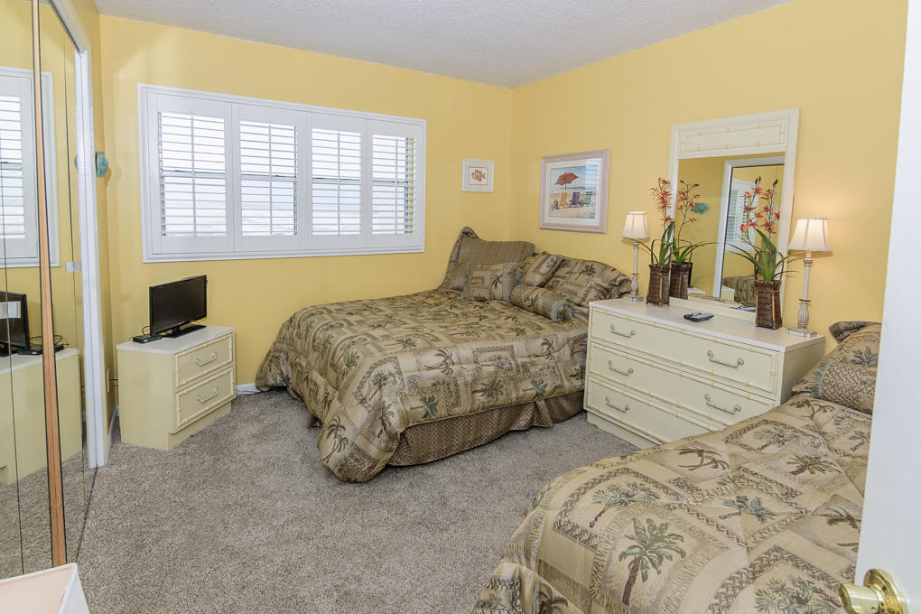 EL MATADOR CONDO - Residential