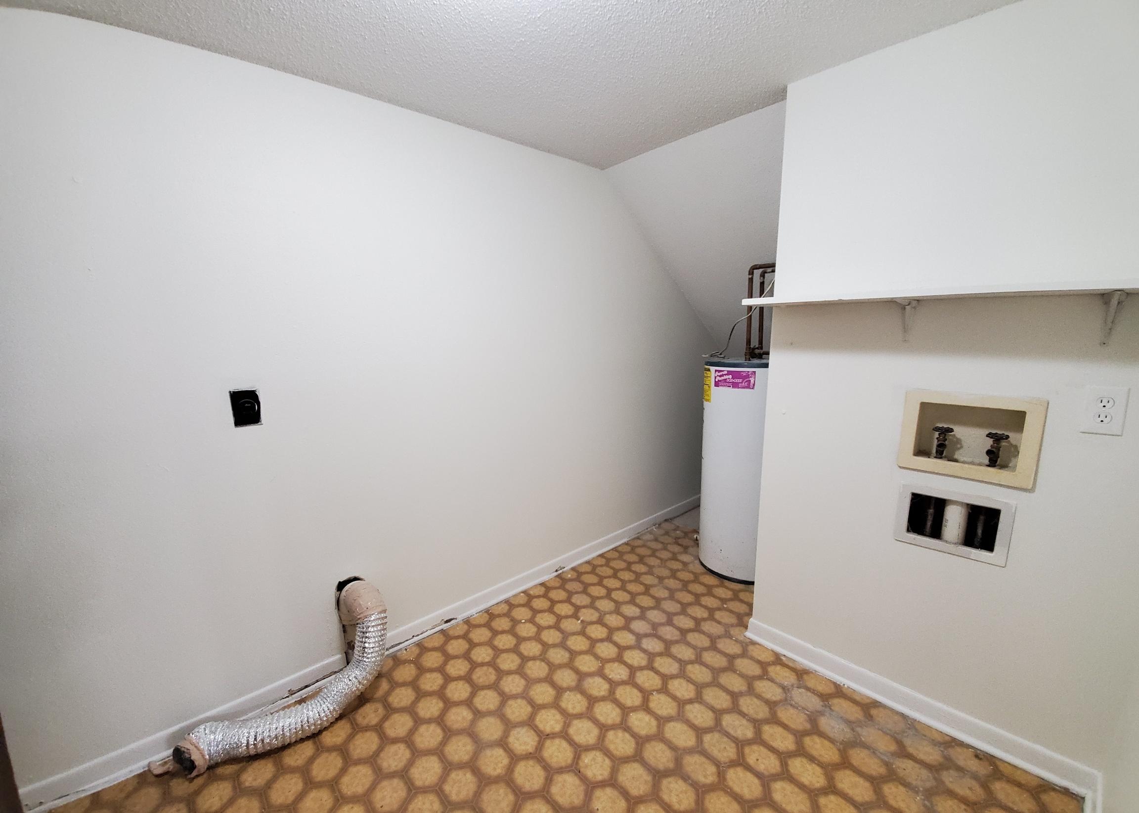 BELL-BROOK ESTATES 1ST ADDN - Residential