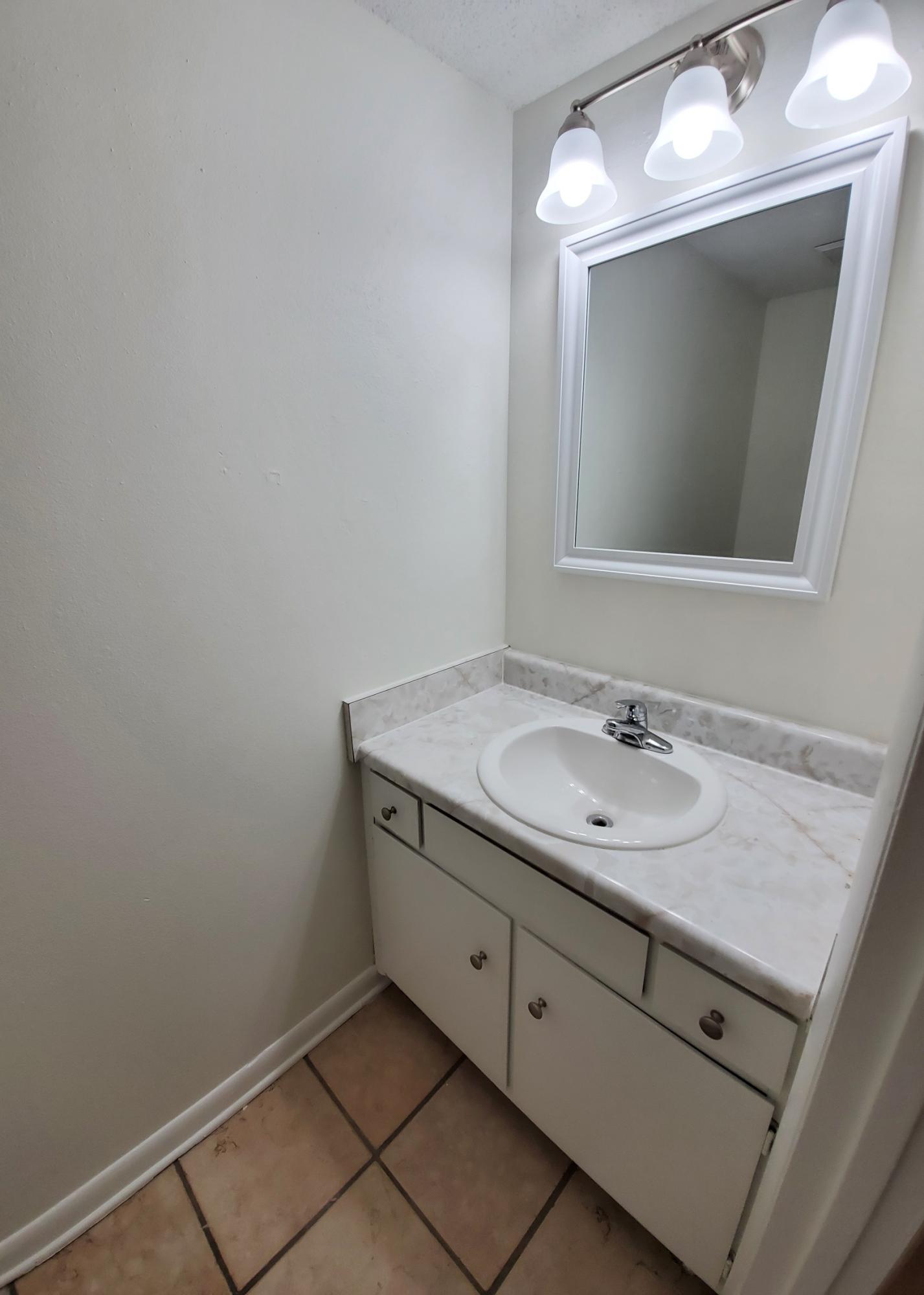 BELL-BROOK ESTATES 1ST ADDN - Residential